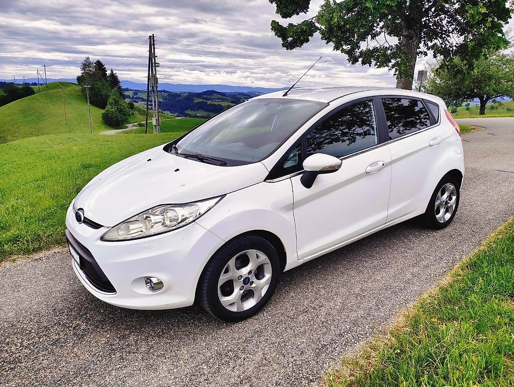 FORD 1.4 16V Titanium-image-0
