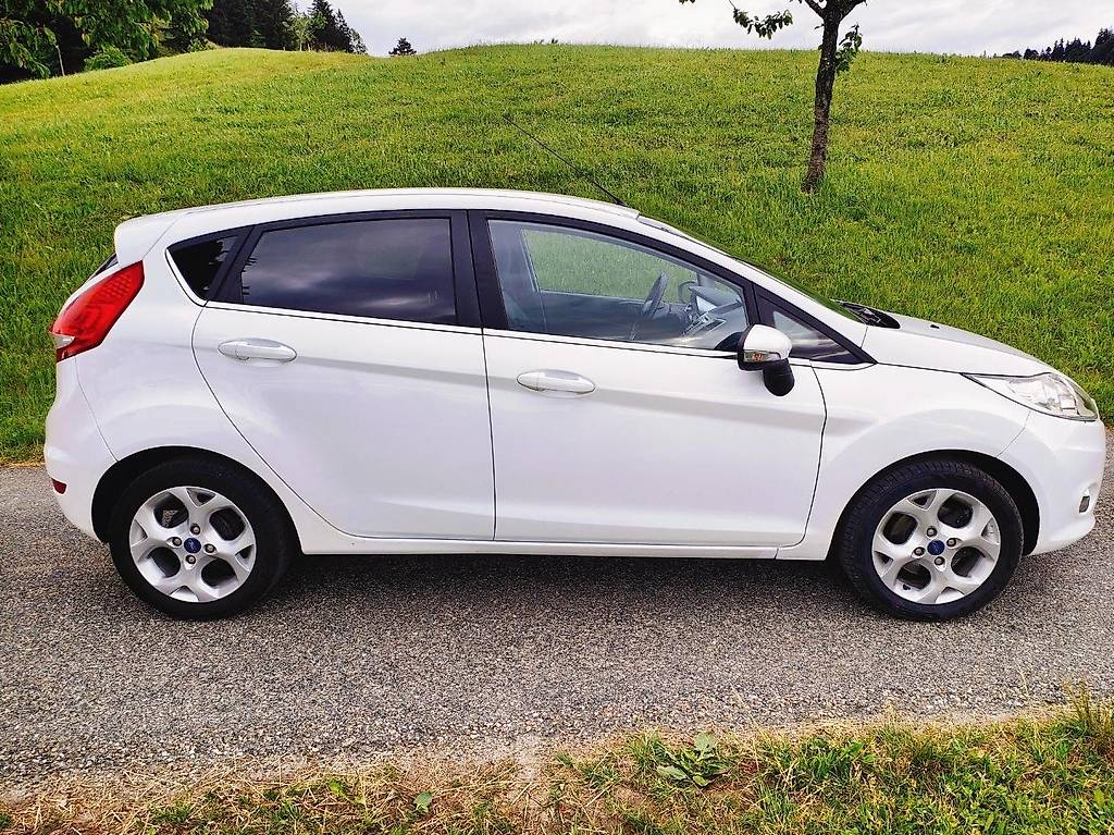 FORD 1.4 16V Titanium-image-2