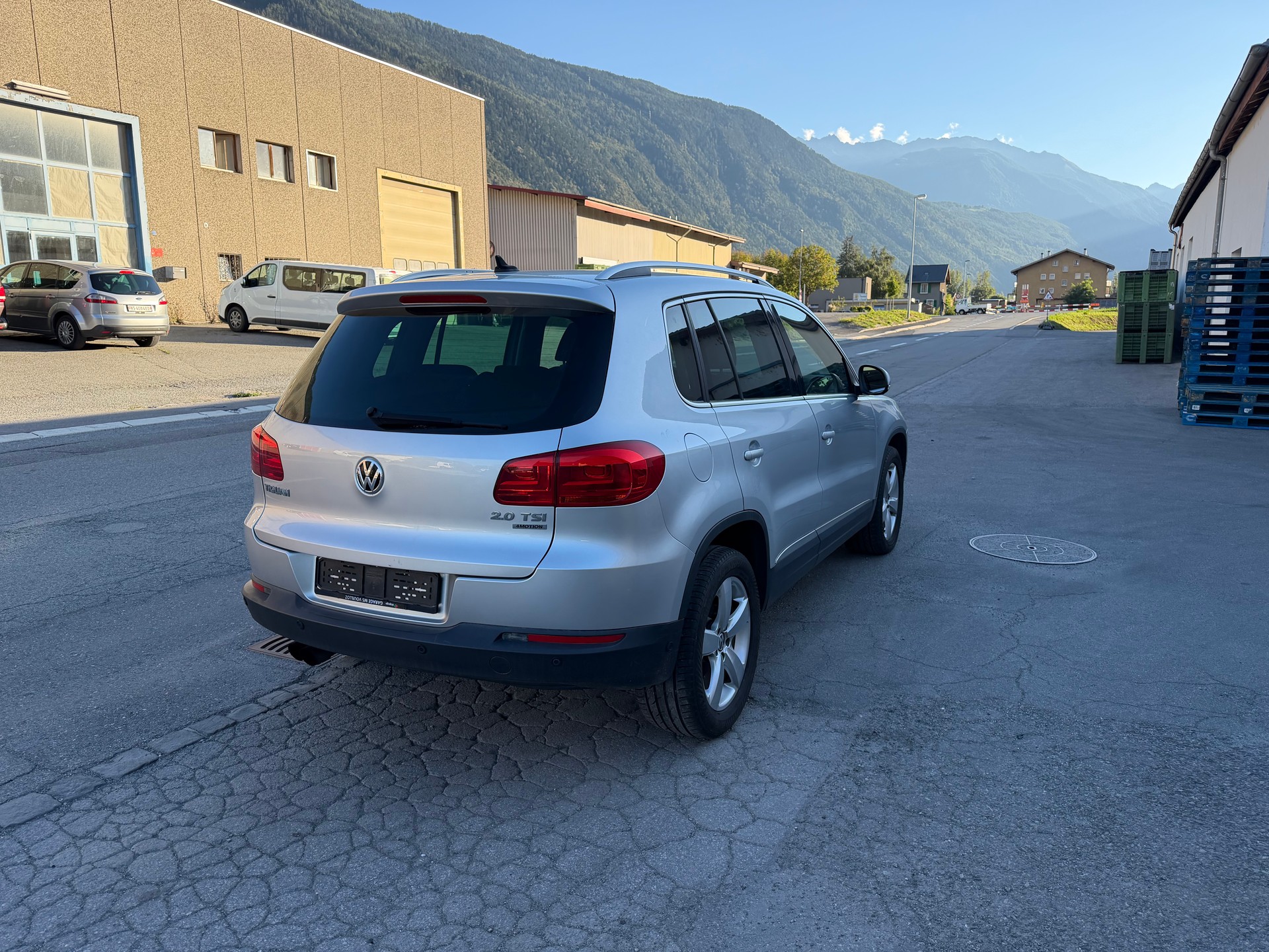 VW Tiguan 2.0 TSI Sport&Style 4Motion DSG-image-4