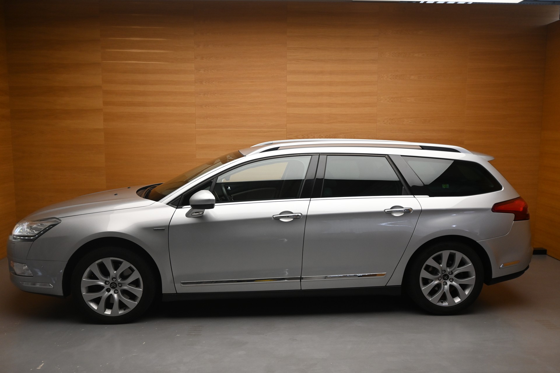 CITROEN C5 Tourer 2.2 HDi Exclusive Automatic-image-2