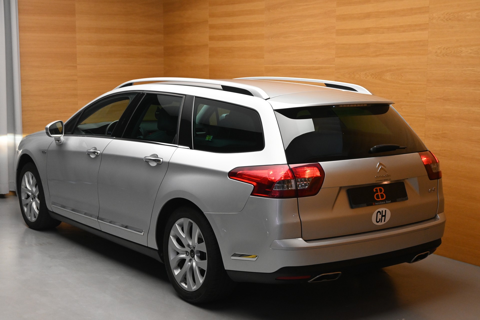 CITROEN C5 Tourer 2.2 HDi Exclusive Automatic-image-3