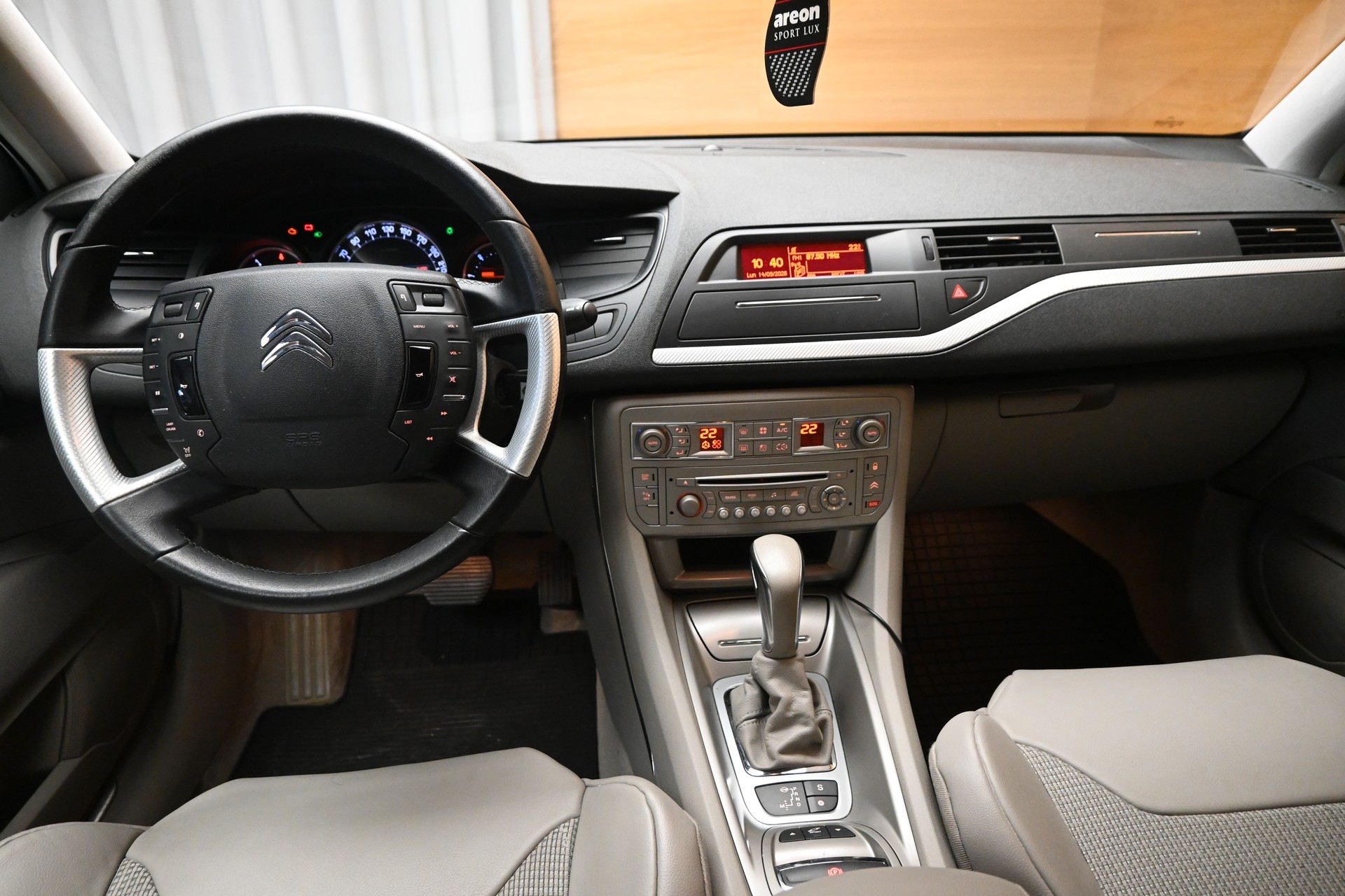 CITROEN C5 Tourer 2.2 HDi Exclusive Automatic-image-7