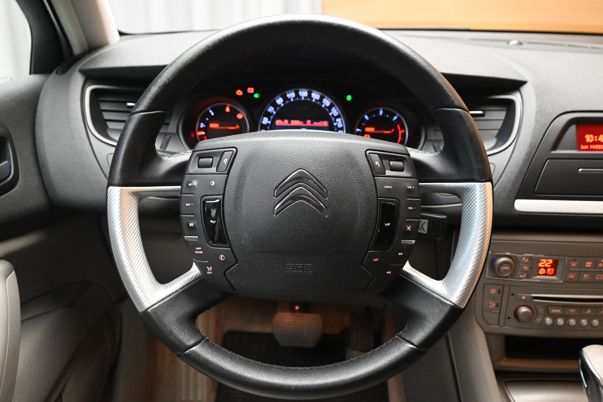 CITROEN C5 Tourer 2.2 HDi Exclusive Automatic-image-8