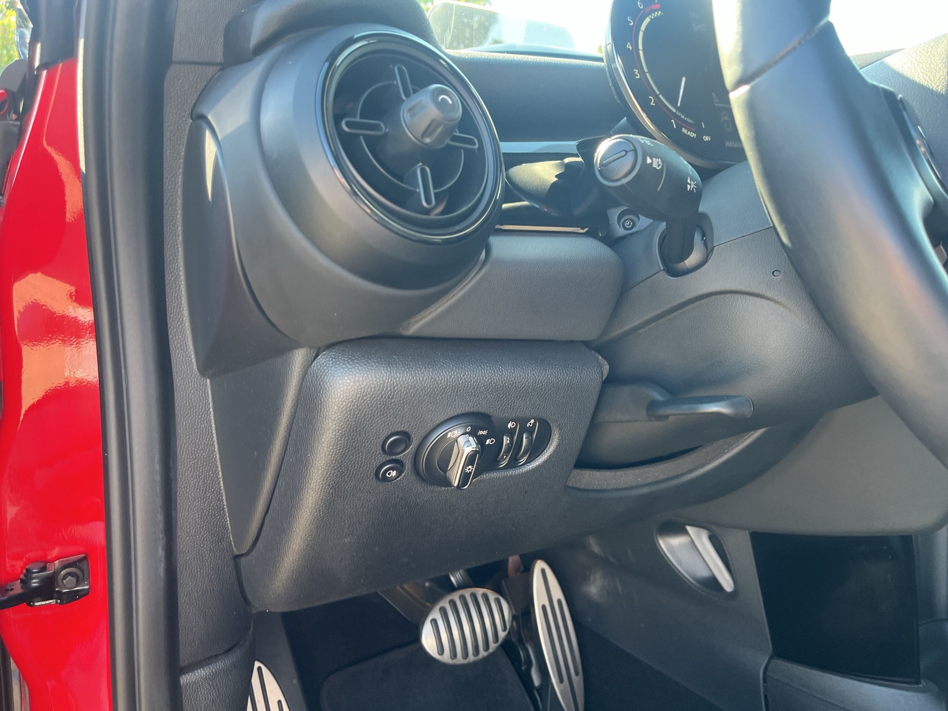 MINI Cooper John Cooper Works Cabriolet Steptronic-image-19