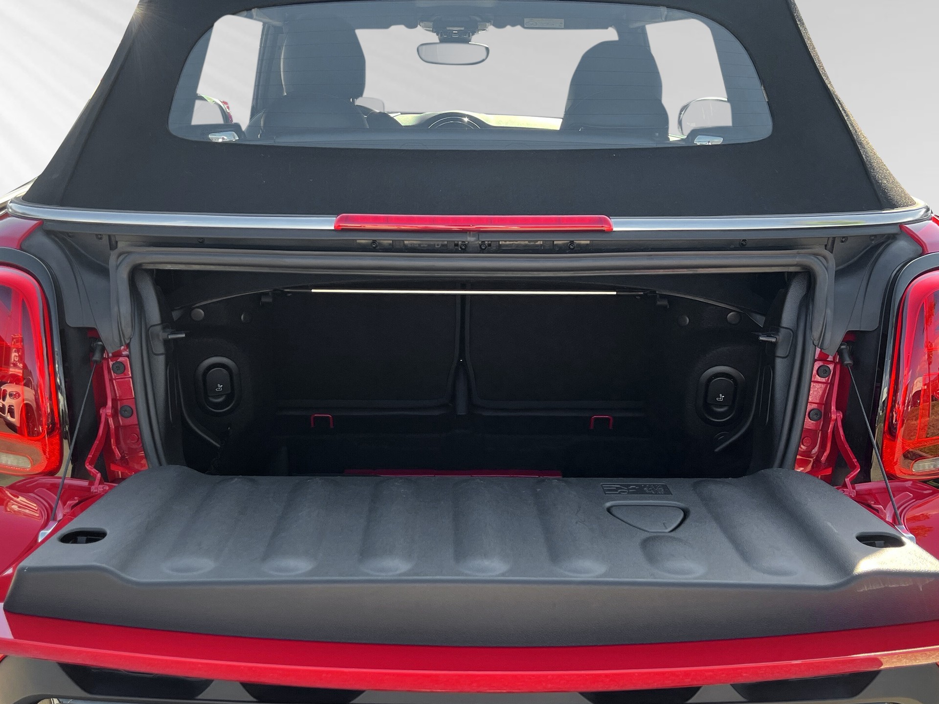 MINI Cooper John Cooper Works Cabriolet Steptronic-image-7