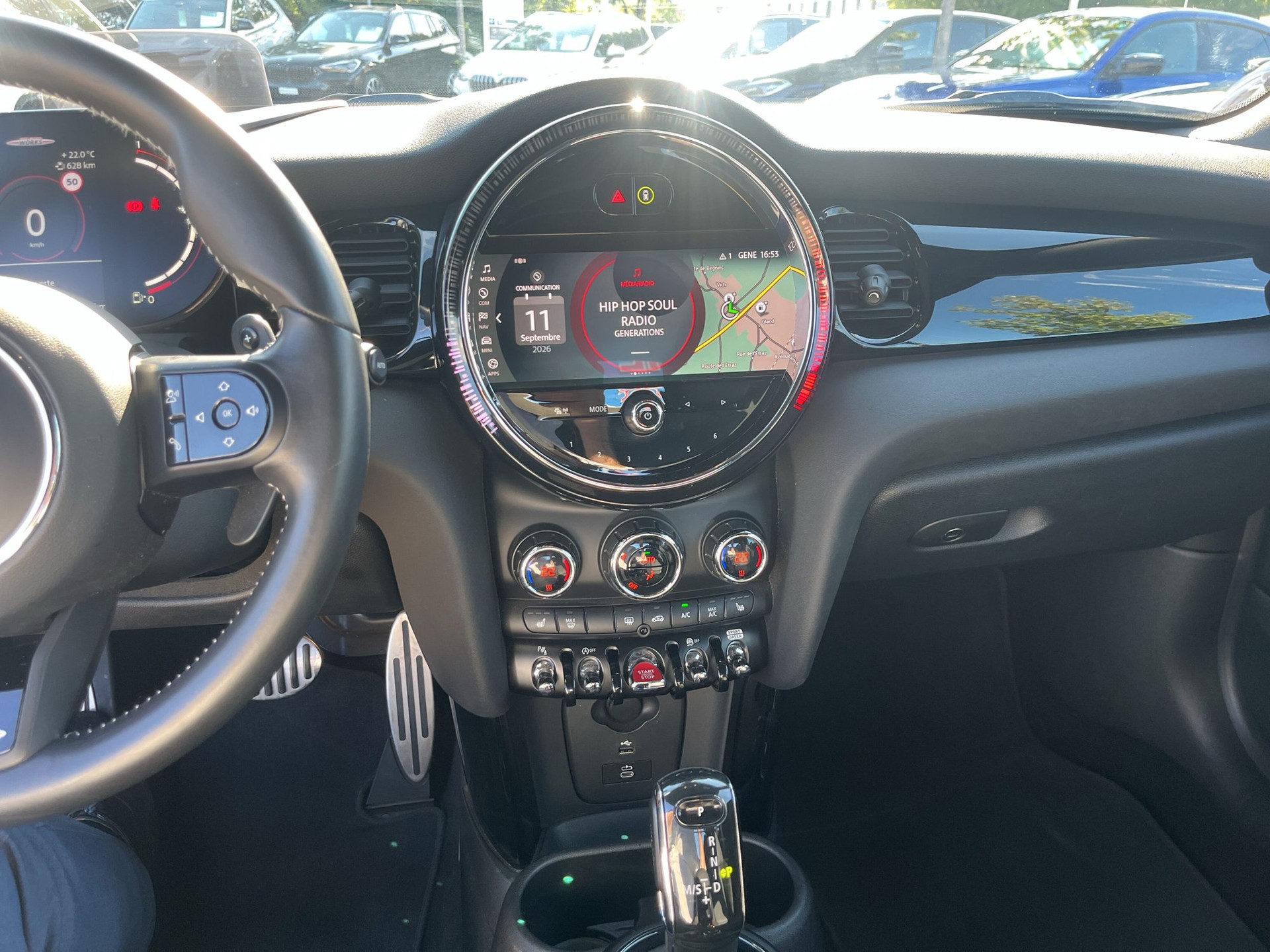 MINI Cooper John Cooper Works Cabriolet Steptronic-image-10