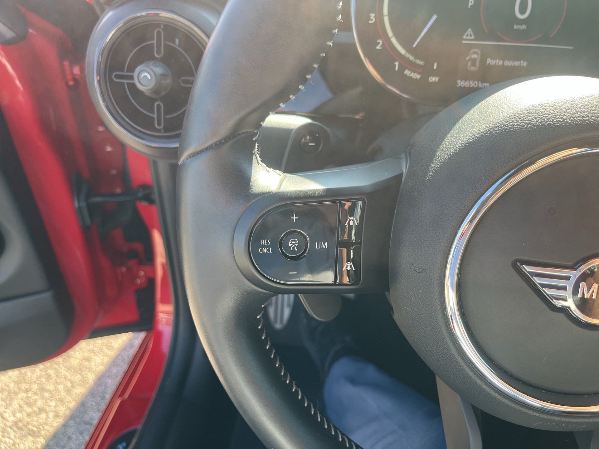 MINI Cooper John Cooper Works Cabriolet Steptronic-image-14