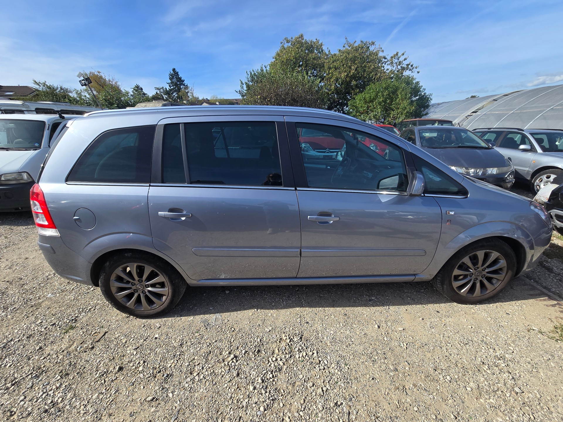 OPEL Zafira 1.8i 16V Cosmo Easytronic-image-2