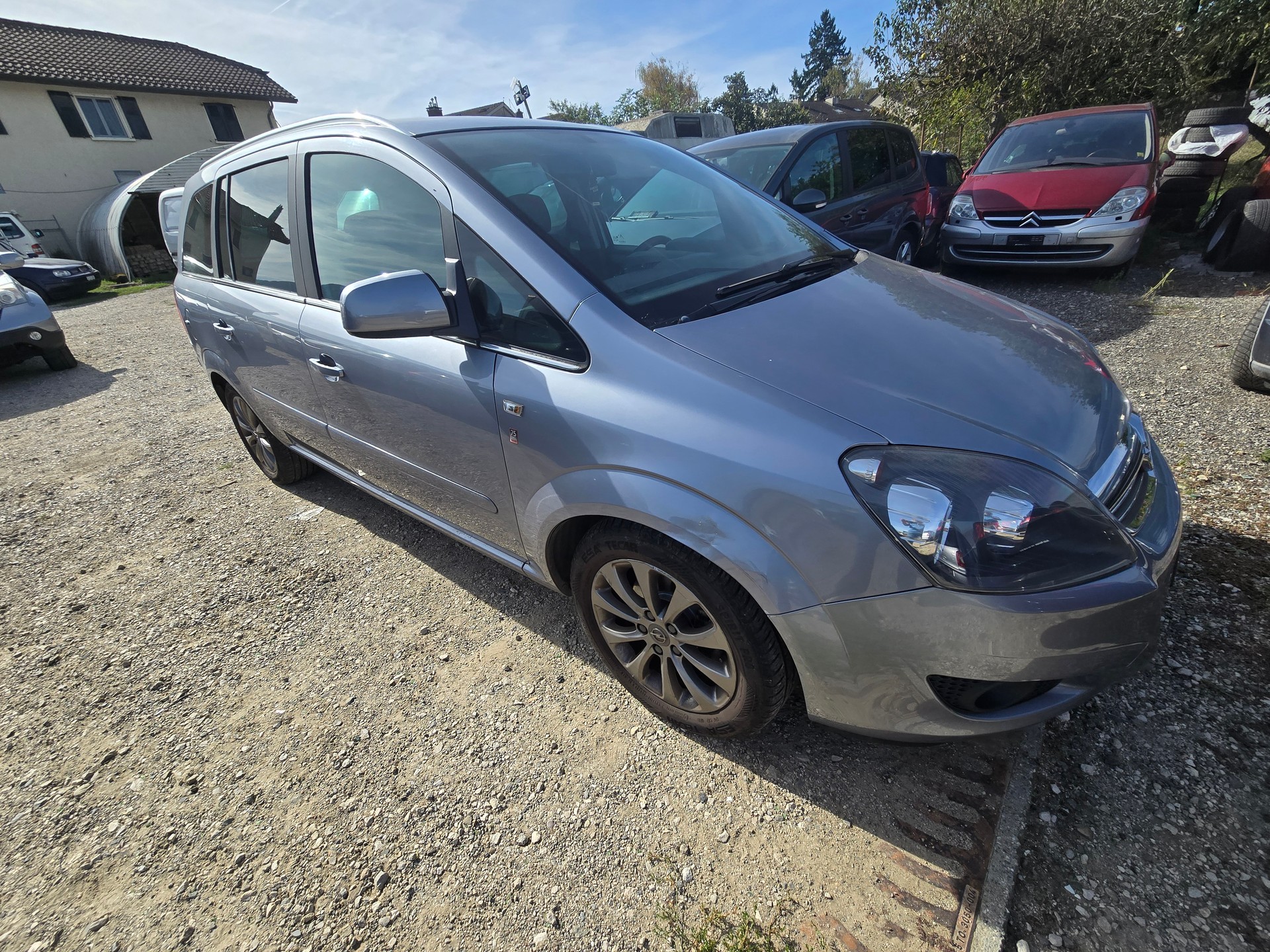OPEL Zafira 1.8i 16V Cosmo Easytronic-image-1