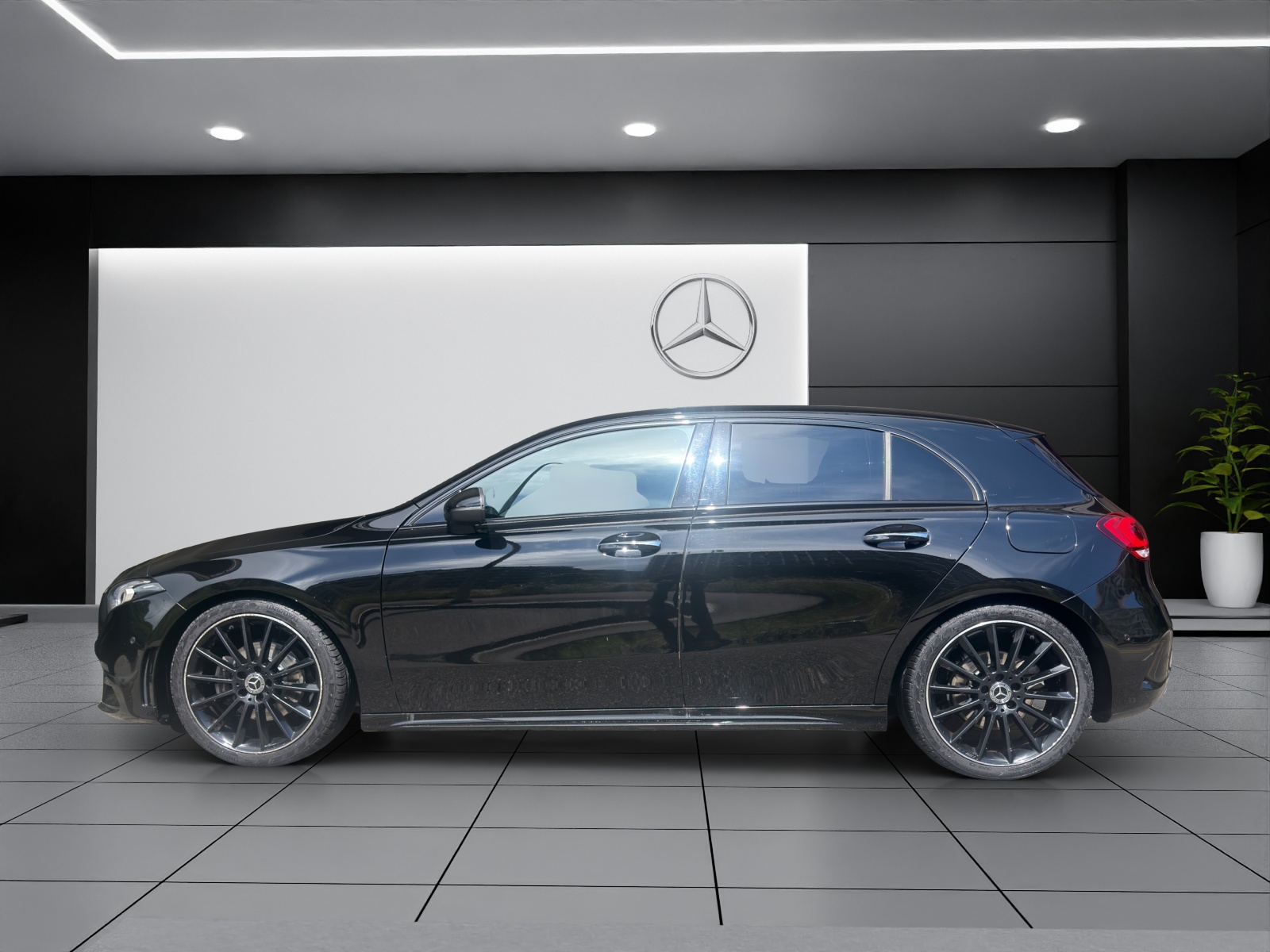 MERCEDES-BENZ A 200 AMG Line-image-2