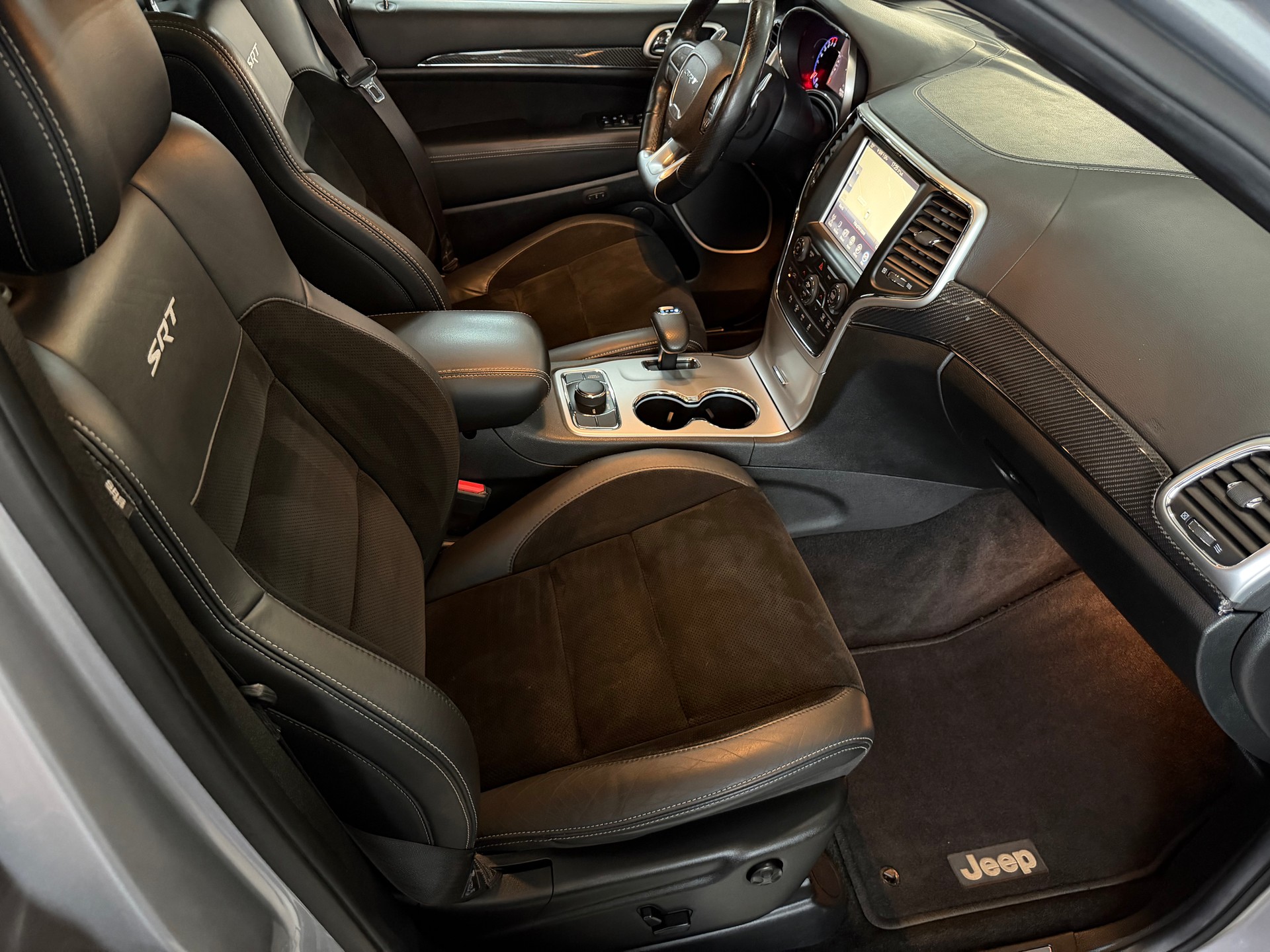 JEEP Grand Cherokee 6.4 V8 HEMI SRT8 Automatic-image-10