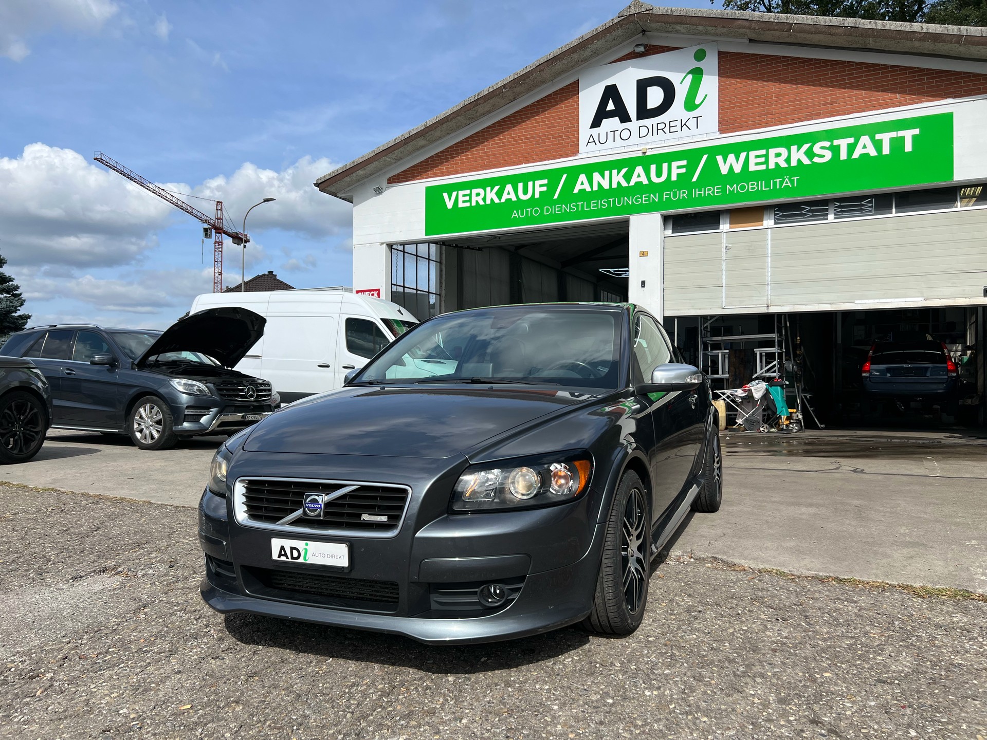 VOLVO C30 2.0D Momentum-image-0