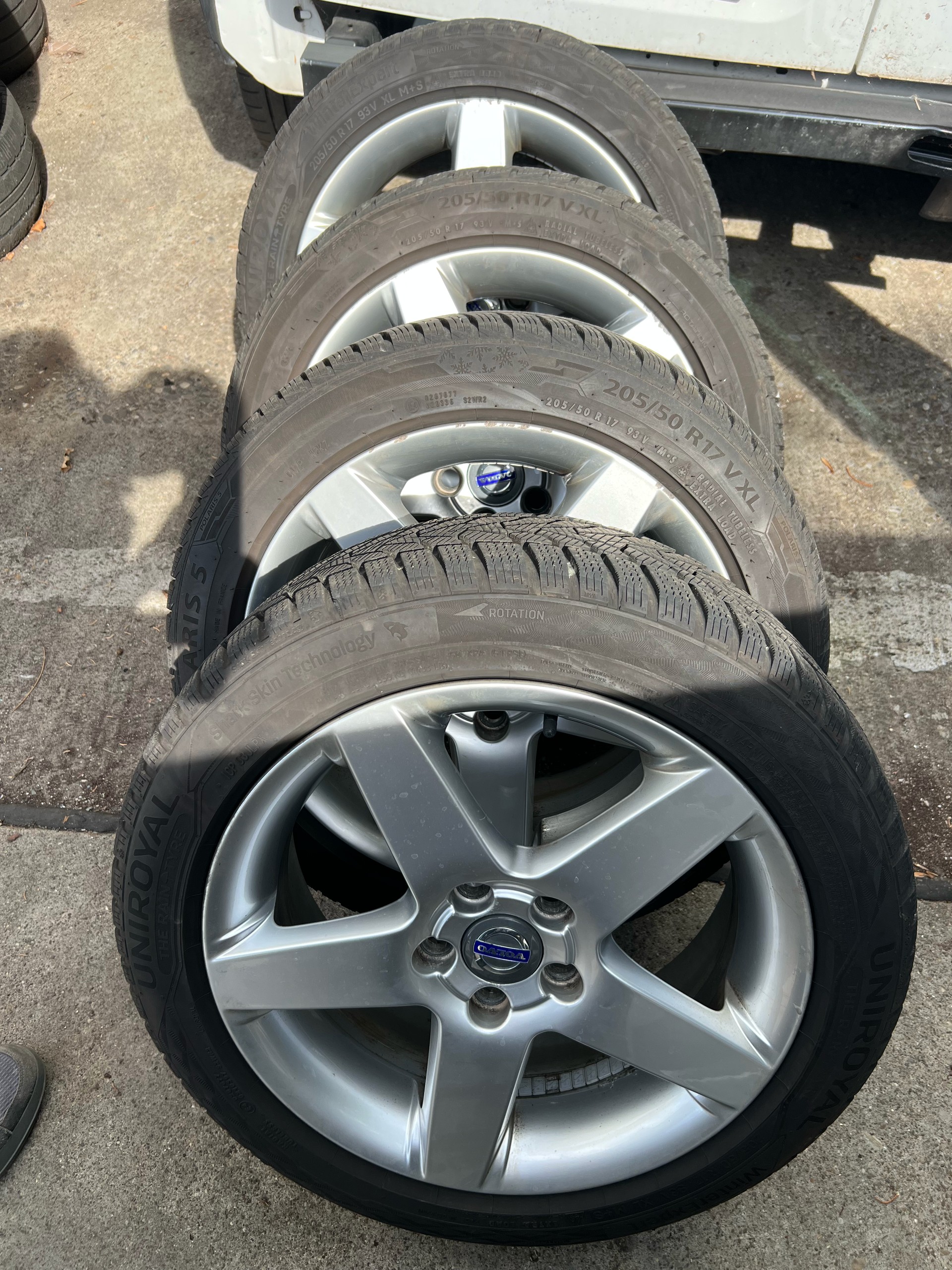 VOLVO C30 2.0D Momentum-image-13