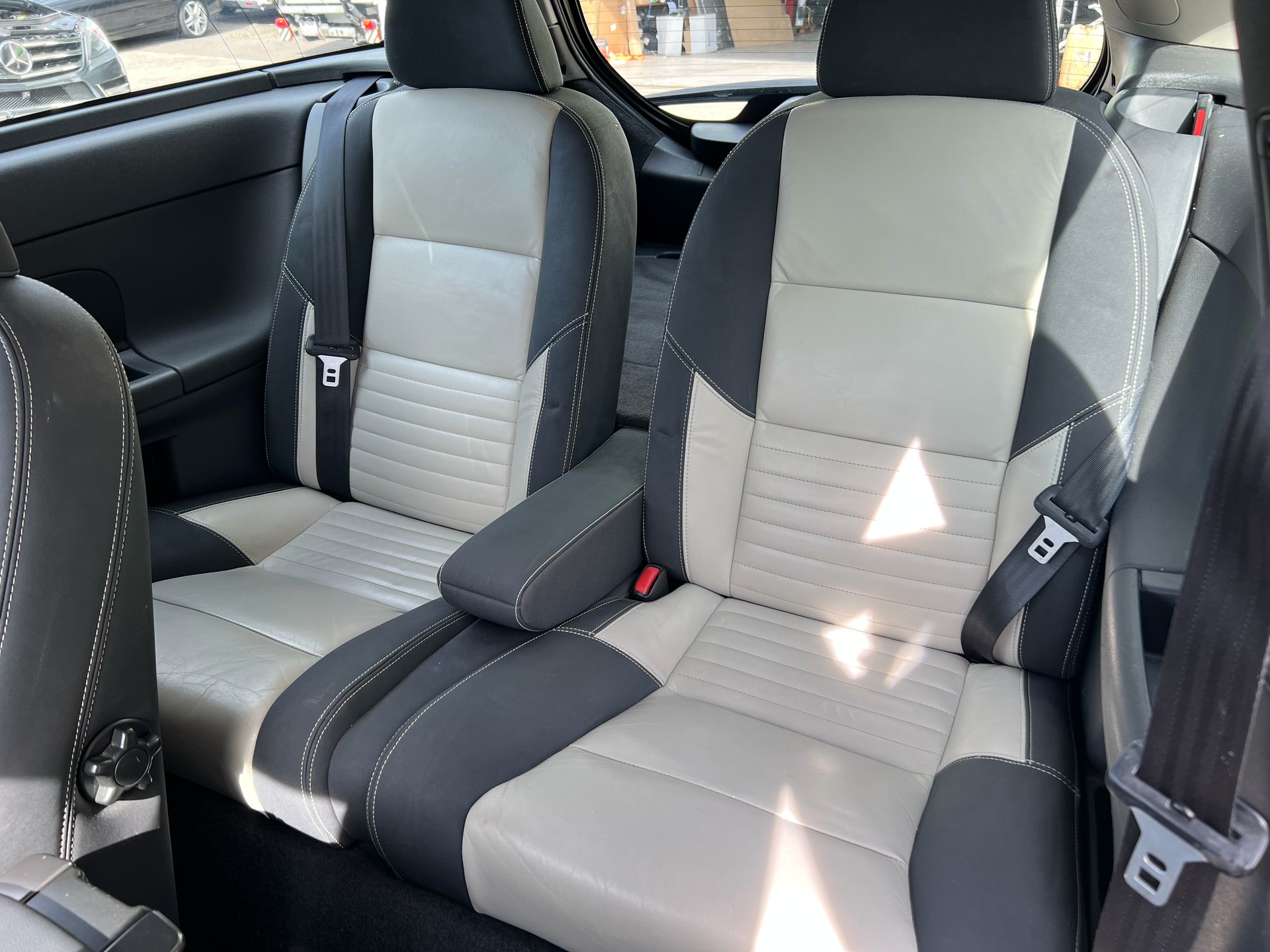 VOLVO C30 2.0D Momentum-image-9