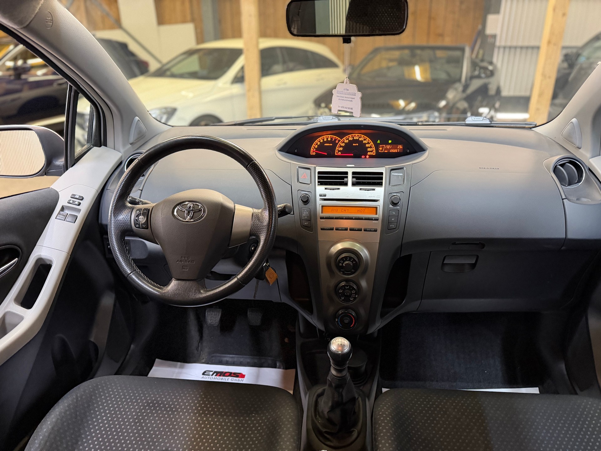 TOYOTA Yaris 1.33 Linea Sol Premium-image-7