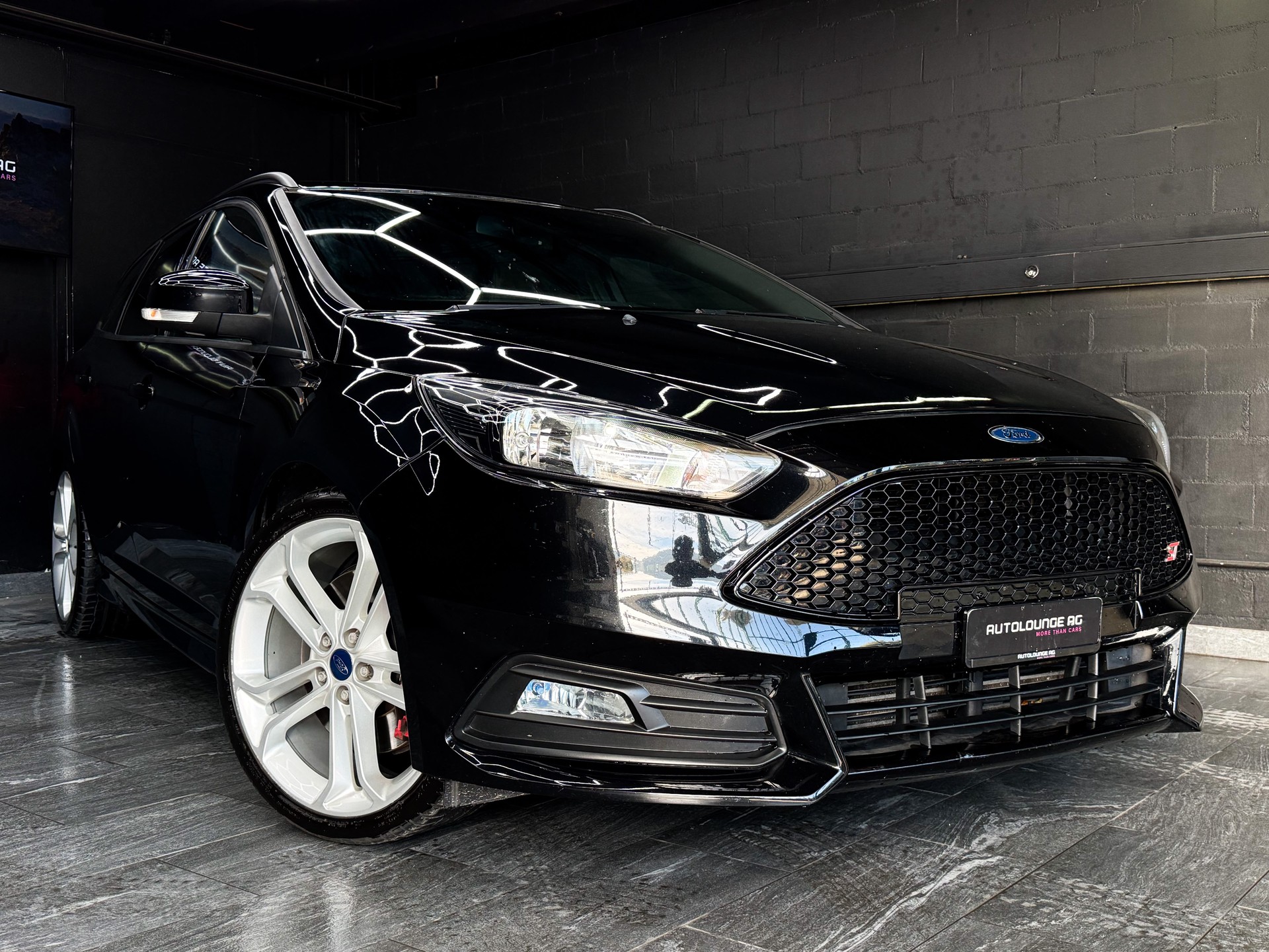 FORD Focus 2.0 SCTi ST2-image-0