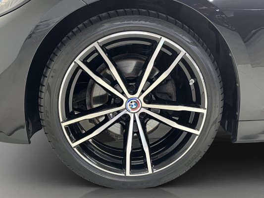 BMW 320d xDrive48VTouring MS-image-13