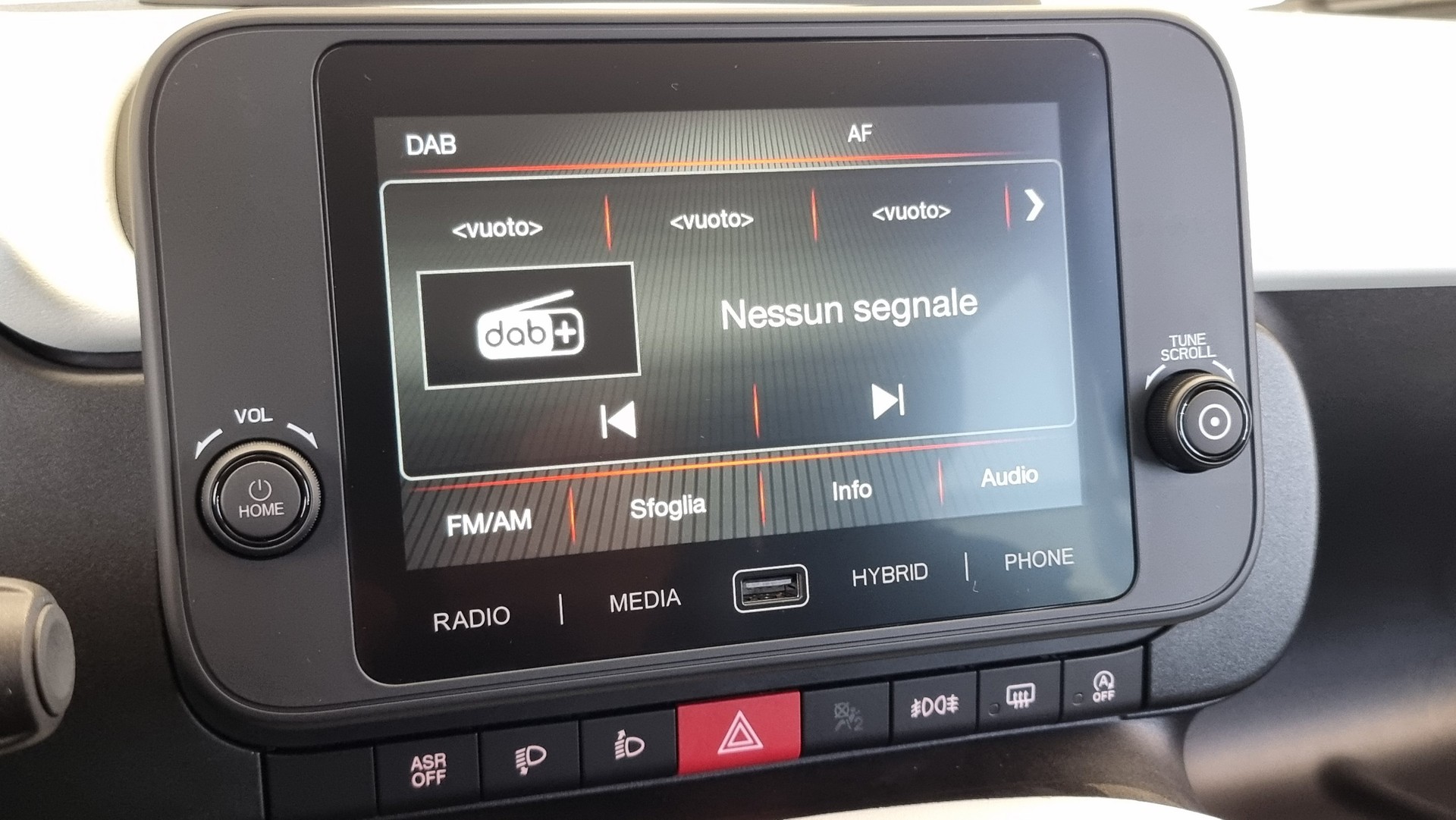 FIAT Pandina 1.0 Hybrid Cross-image-14