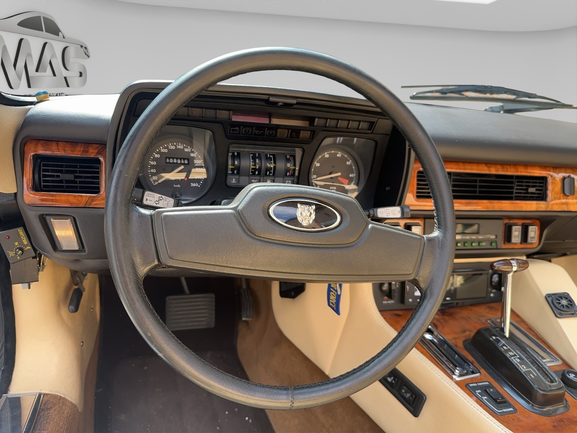 JAGUAR XJ12 5.3 Sovereign-image-9