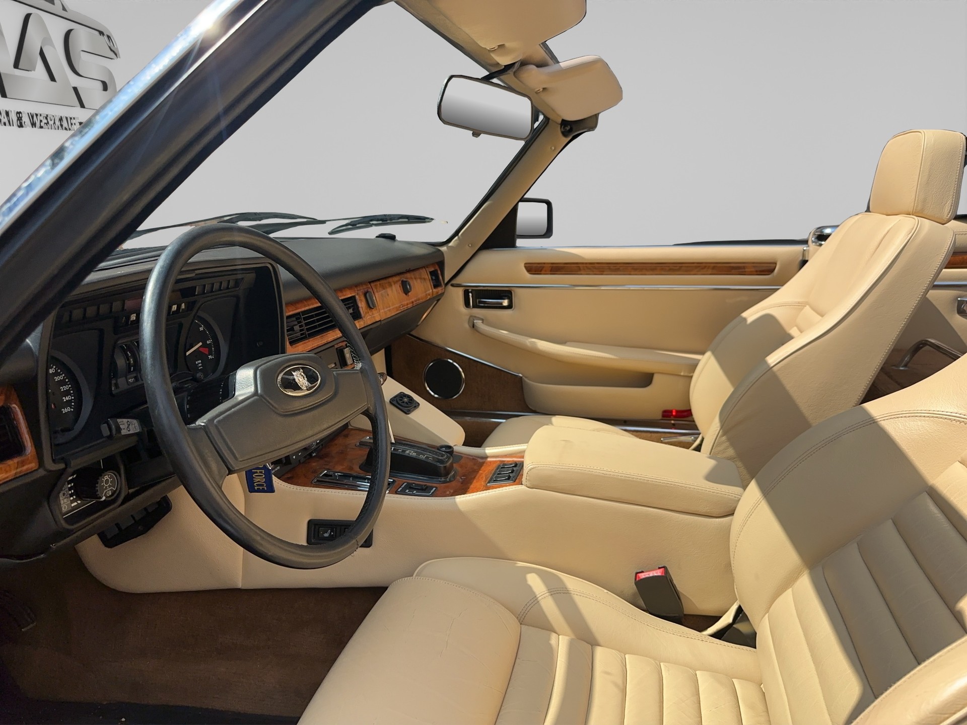 JAGUAR XJ12 5.3 Sovereign-image-8