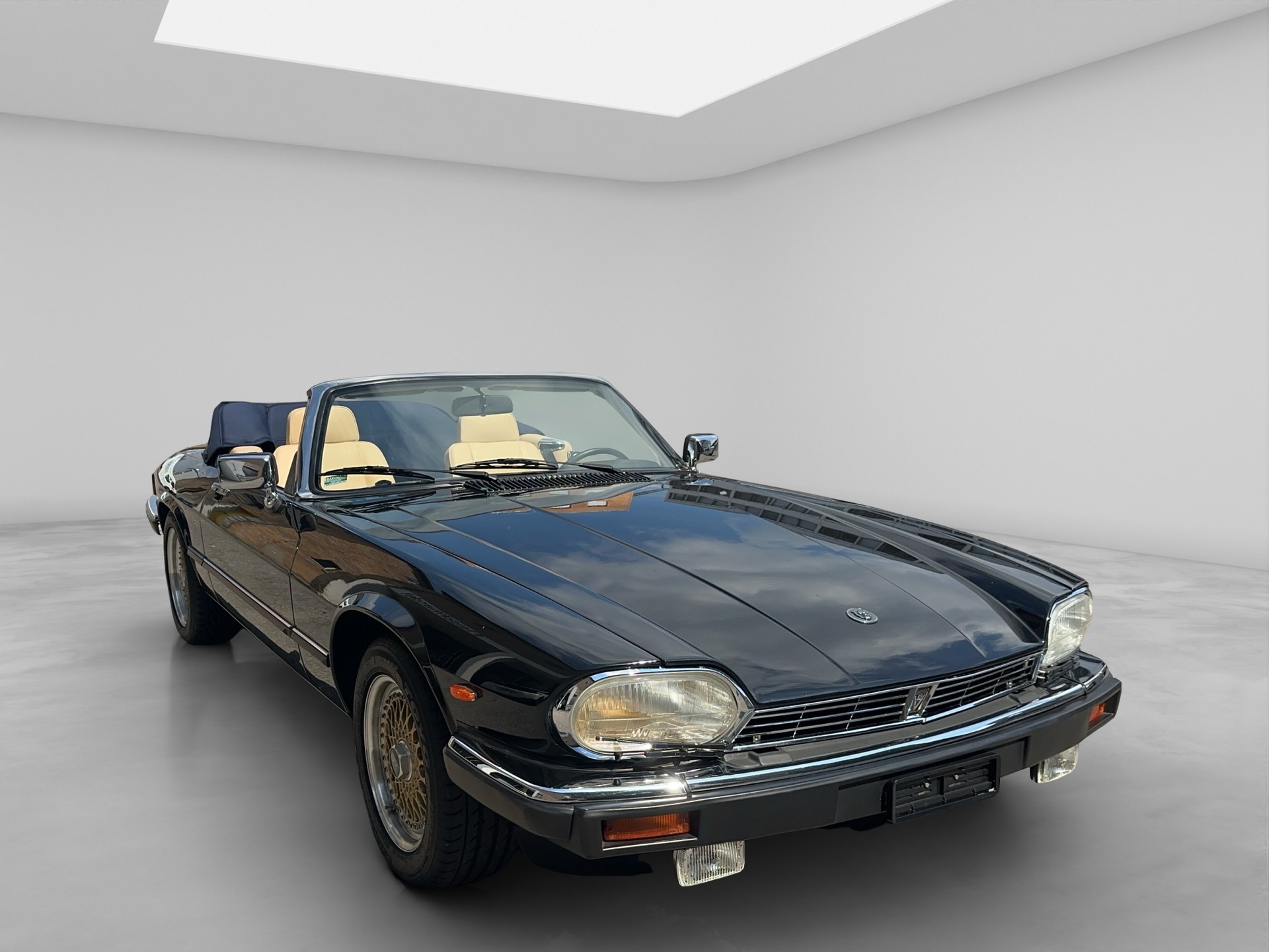 JAGUAR XJ12 5.3 Sovereign-image-7