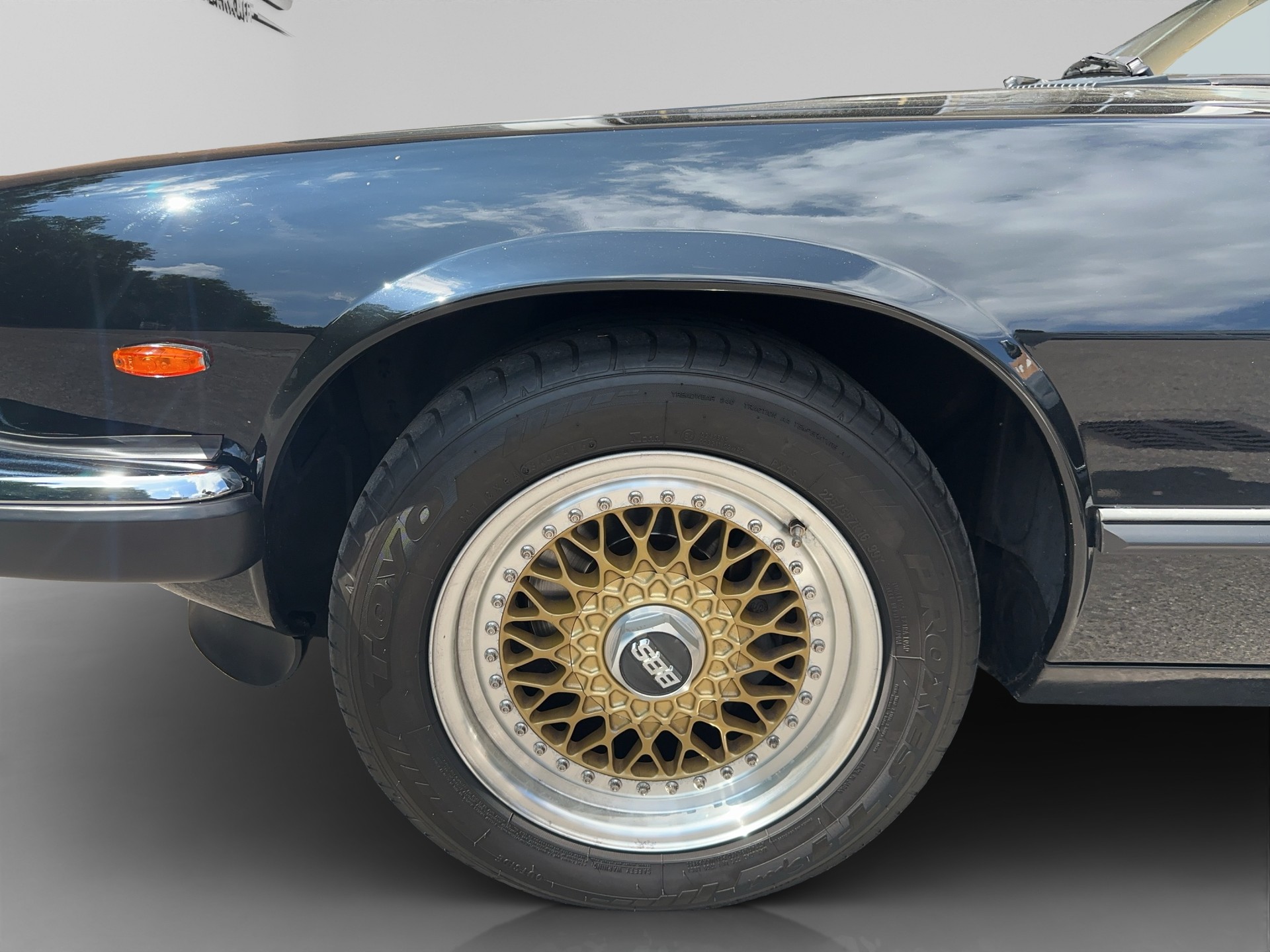 JAGUAR XJ12 5.3 Sovereign-image-12