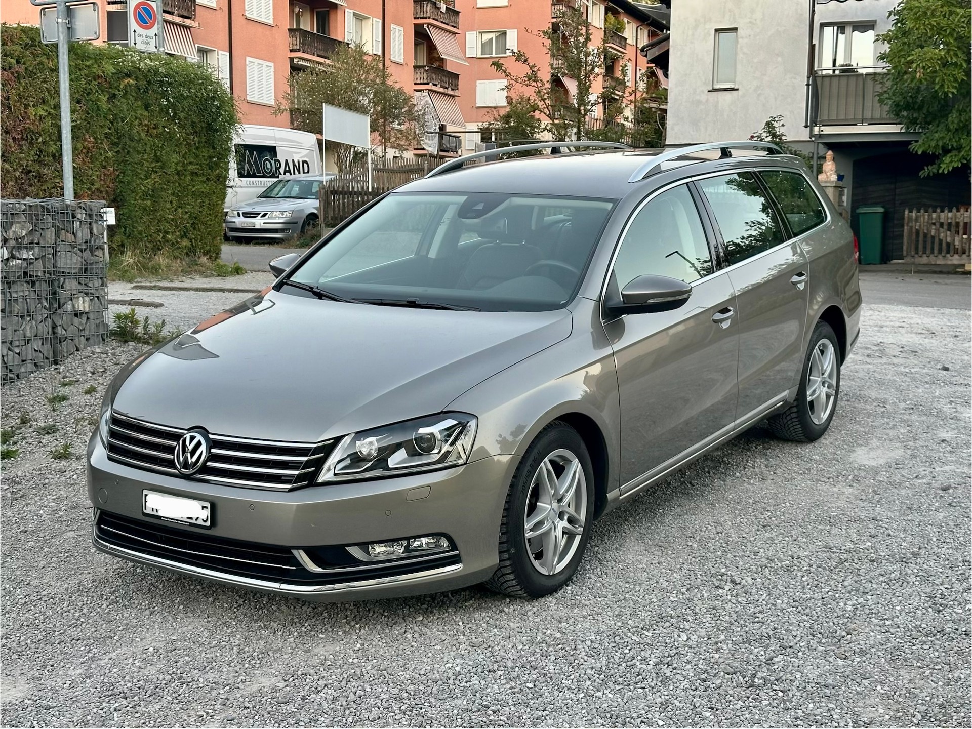 VW Passat Variant 2.0 TDI BMT R-Line DSG-image-4