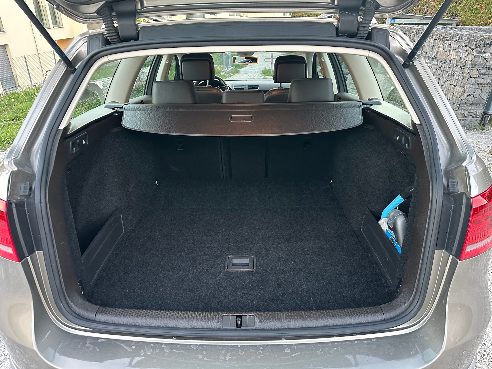 VW Passat Variant 2.0 TDI BMT R-Line DSG-image-7