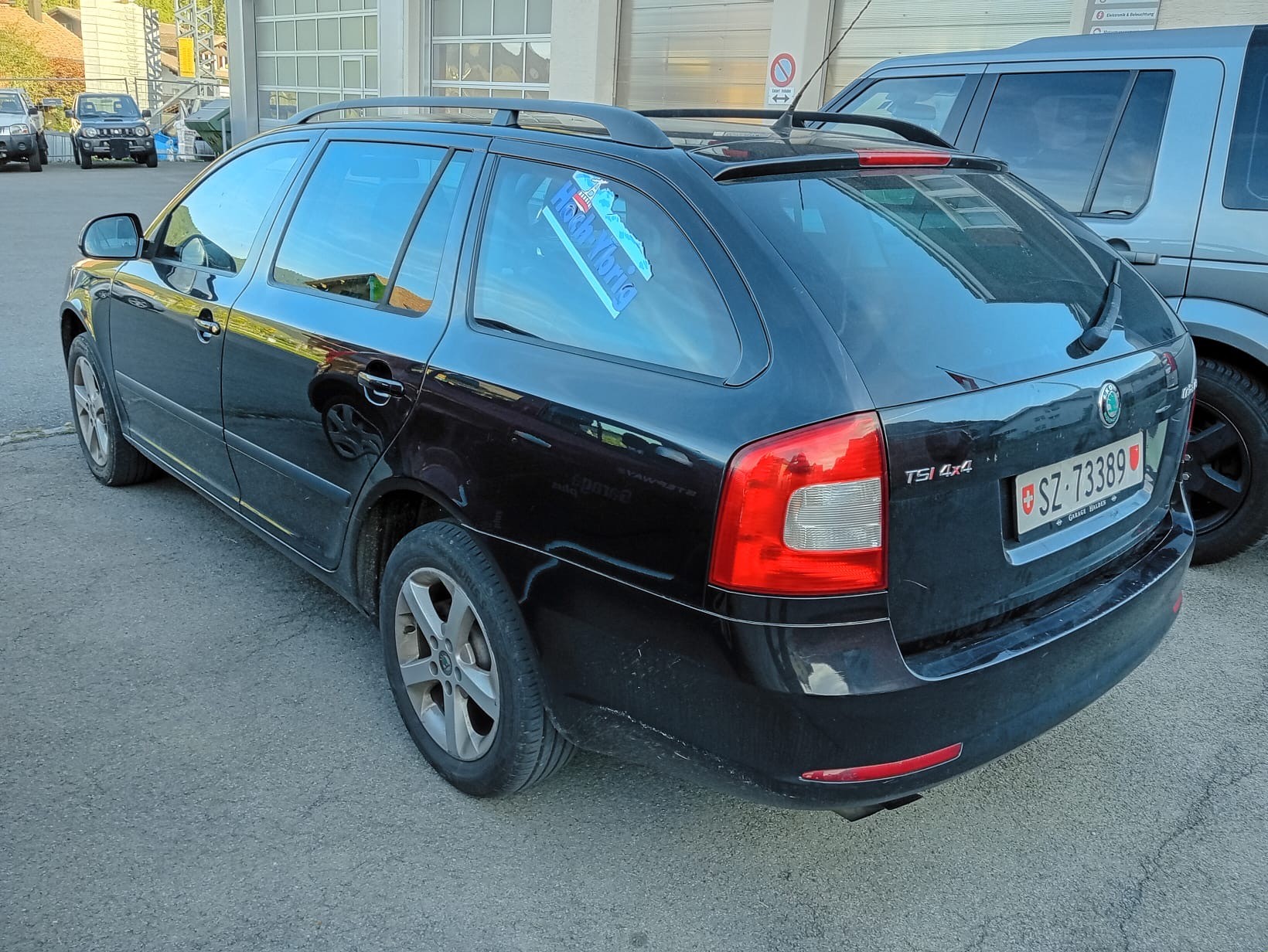 SKODA Octavia Combi 1.8 TSI Elegance 4x4-image-3