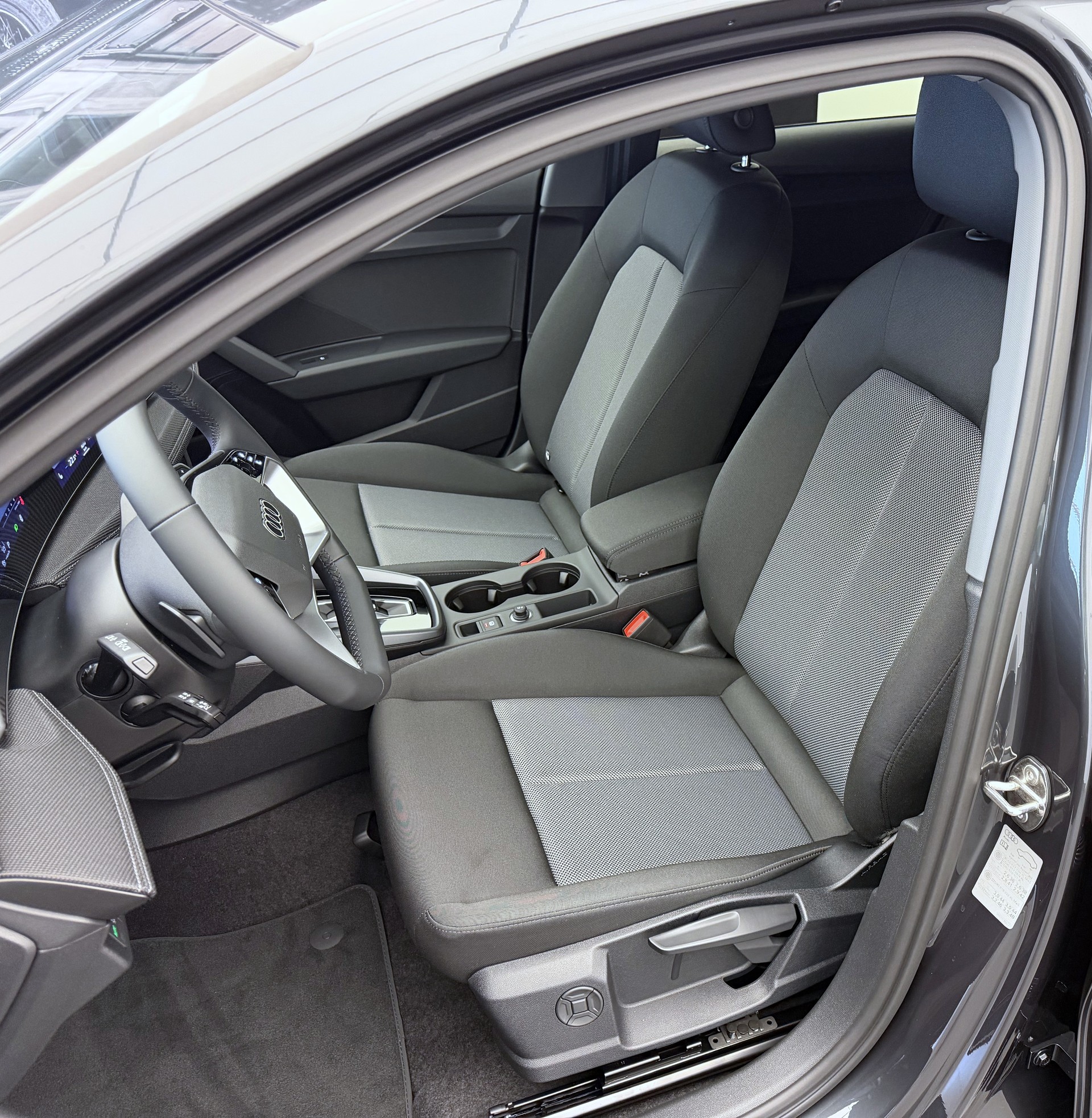 AUDI A3 Sportback TFSI e 150 kW Attraction S-tronic-image-5