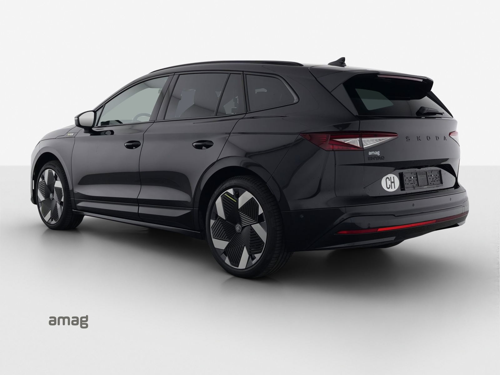 SKODA Enyaq 4x4 RS-image-2