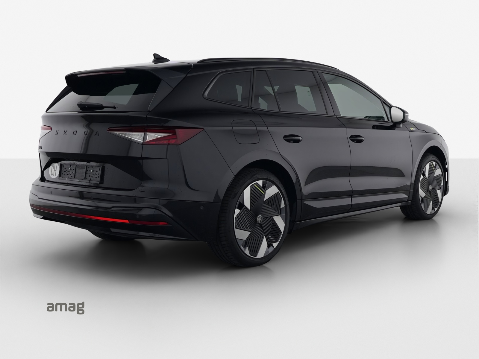 SKODA Enyaq 4x4 RS-image-3
