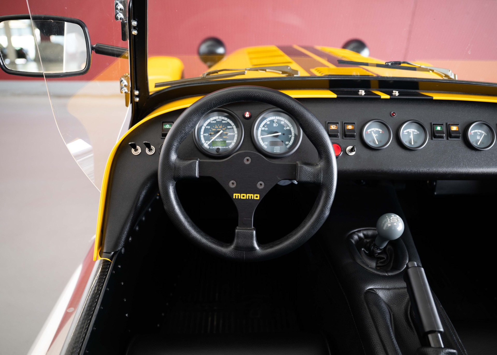 CATERHAM Seven 170S (MY24, Swiss car, Firecracker Yellow paint, full Caterham service history, 12-month warranty)-image-17