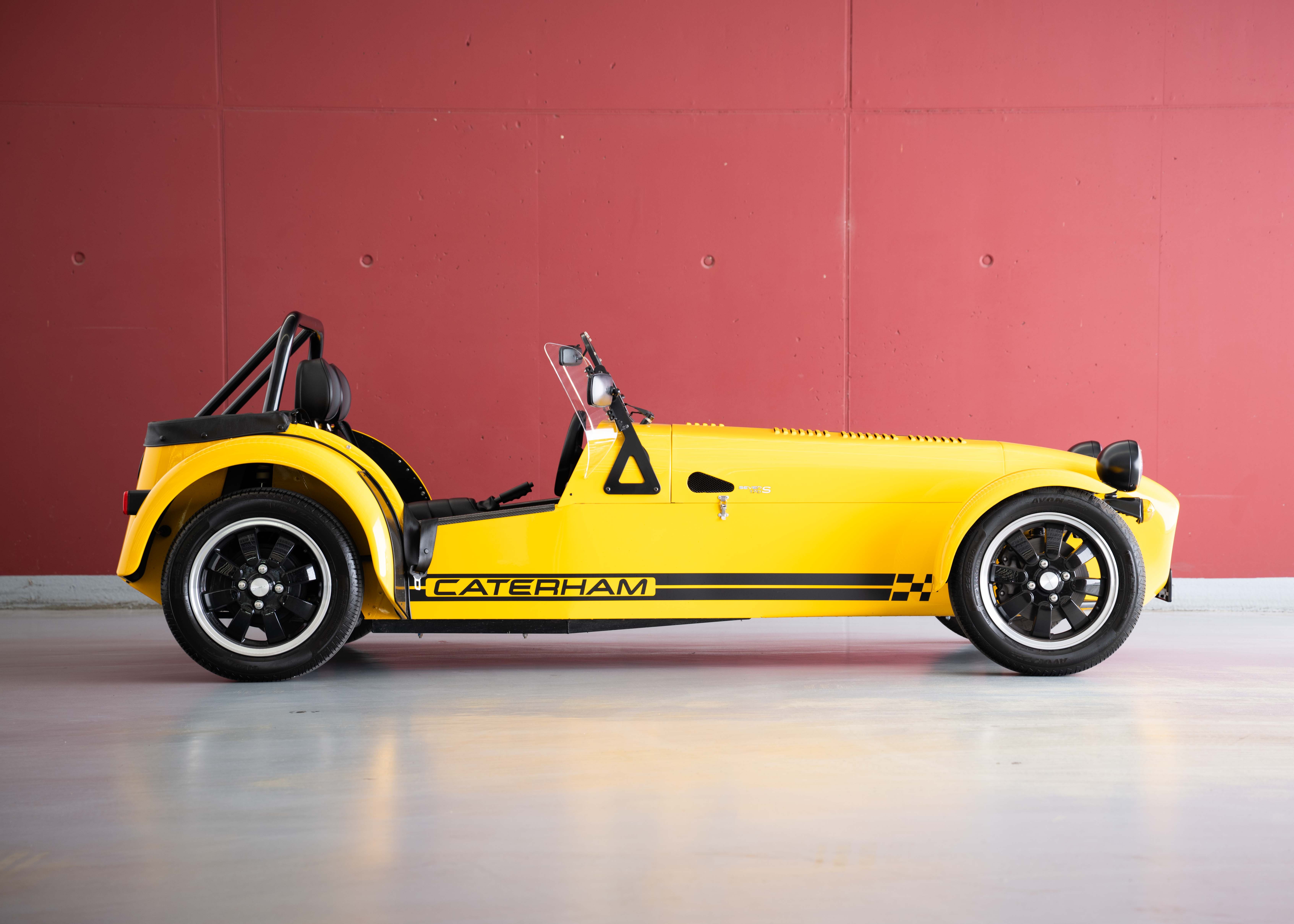 Image CATERHAM SEVEN Seven 170S (MY24, Swiss car, Firecracker Yellow paint, full Caterham service history, 12-month warranty)
