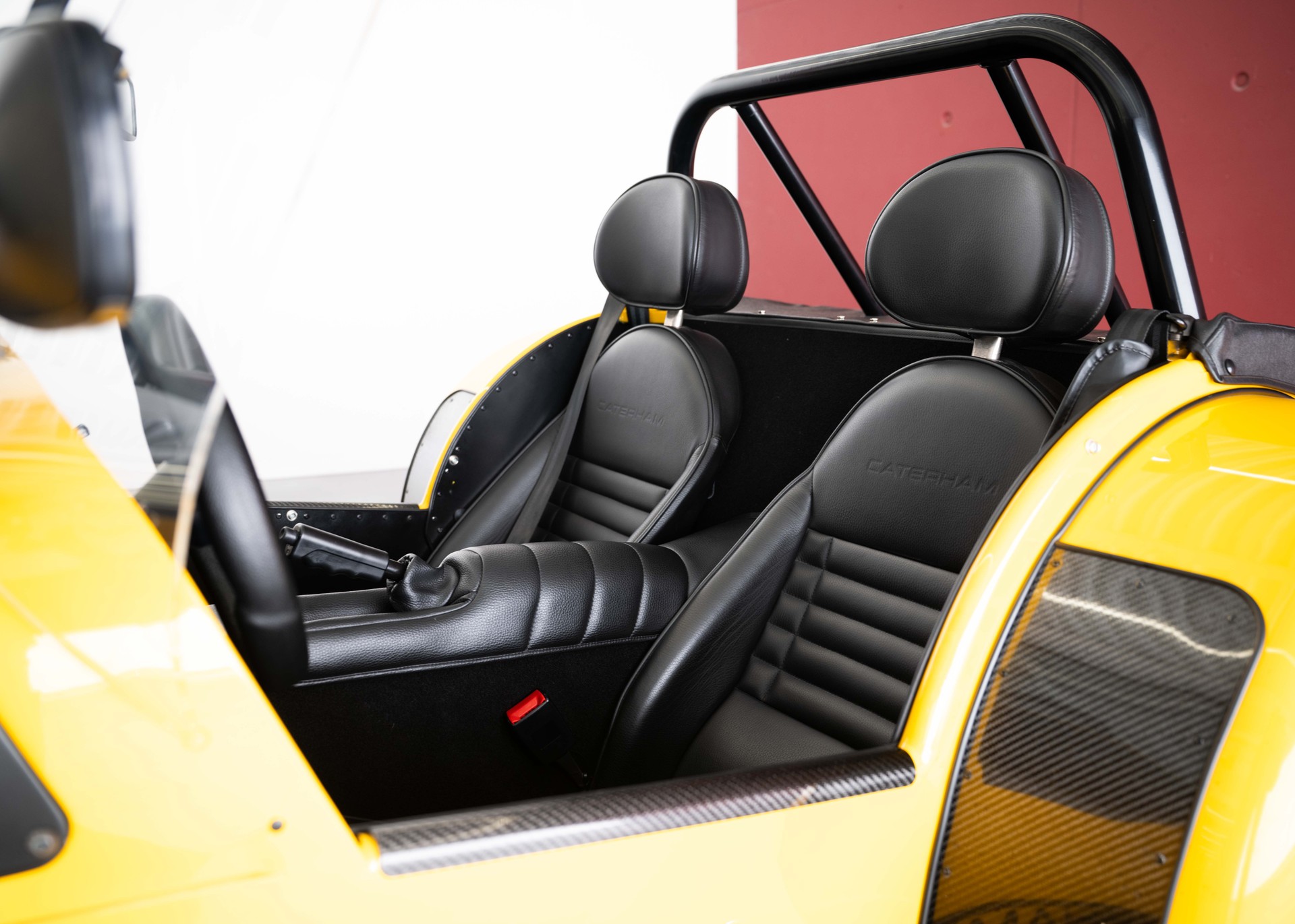 CATERHAM Seven 170S (MY24, Swiss car, Firecracker Yellow paint, full Caterham service history, 12-month warranty)-image-22