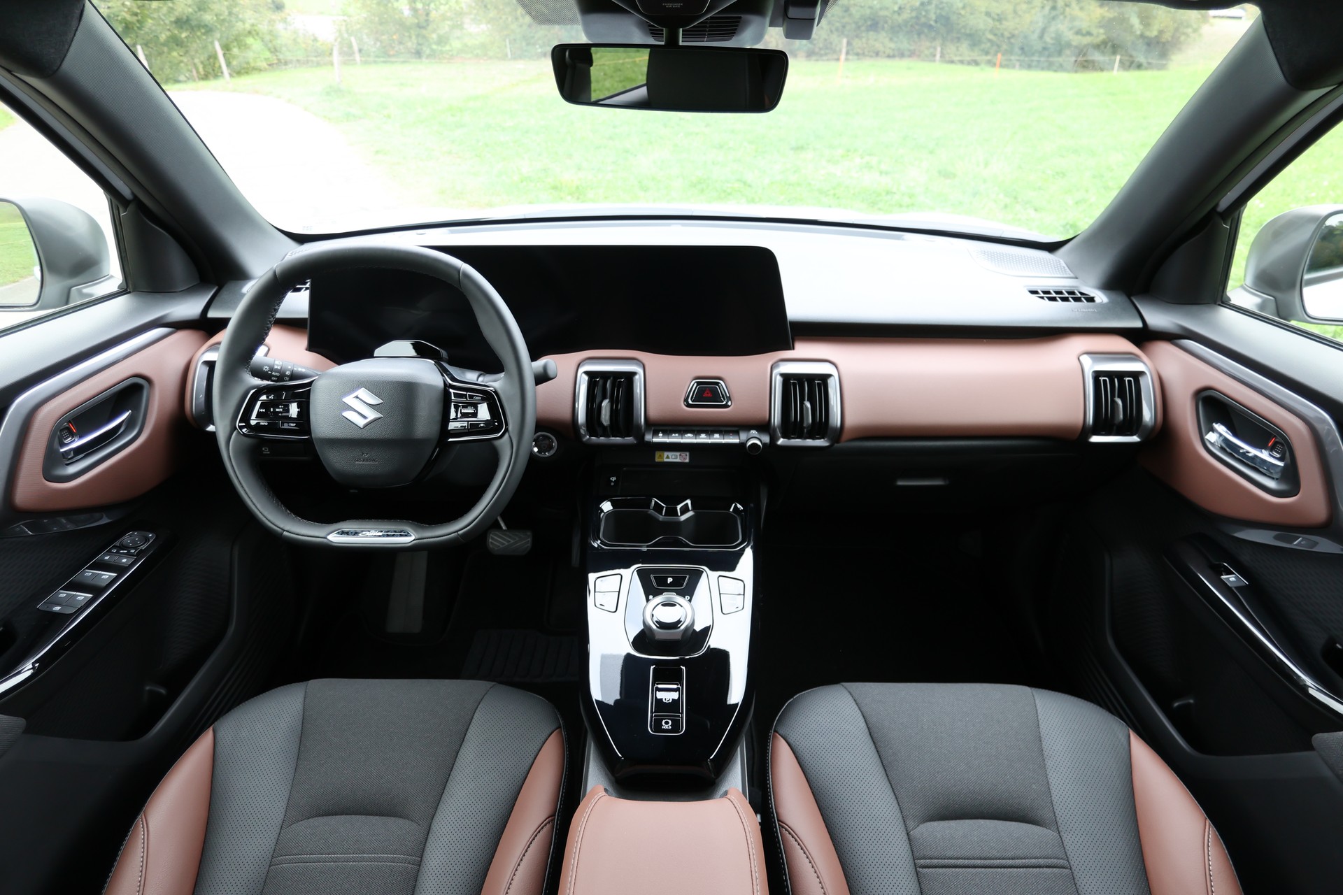 SUZUKI e-Vitara 61kWh Piz Sulai Top 4x4-image-3