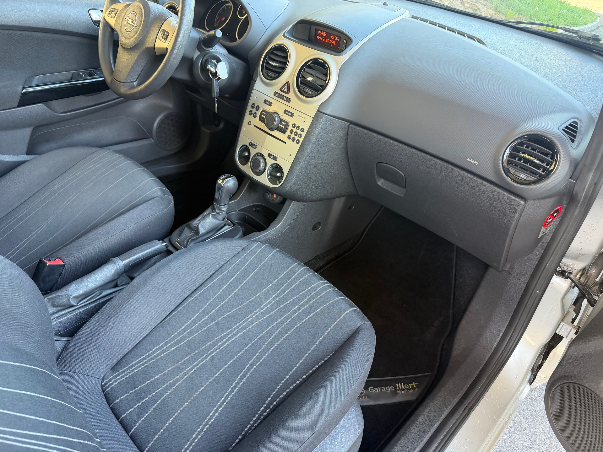 OPEL Corsa 1.4 TP Sport-image-10