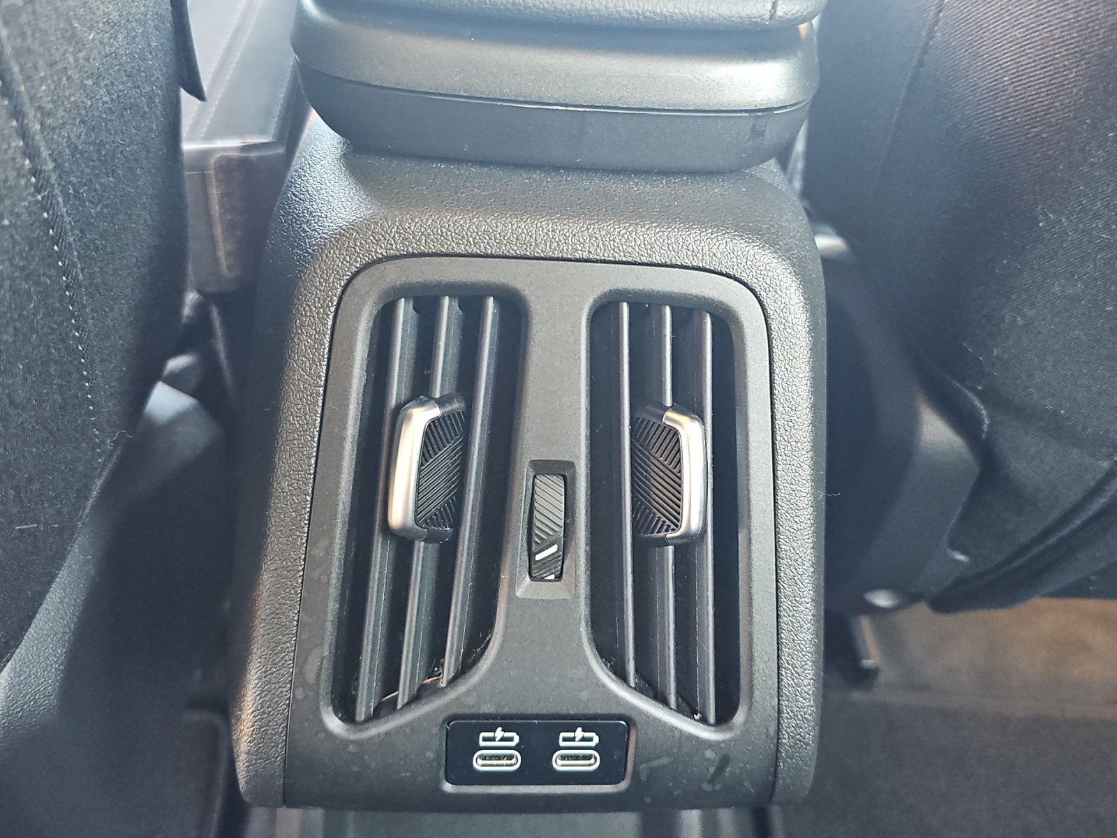 BMW iX1 xDrive 30-image-22