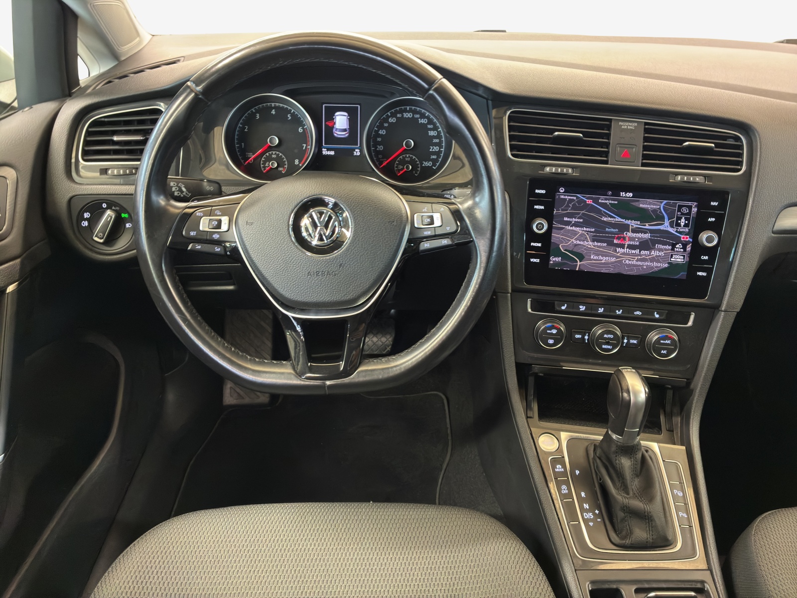 VW Golf 1.5 TSI EVO Comfortline DSG-image-8