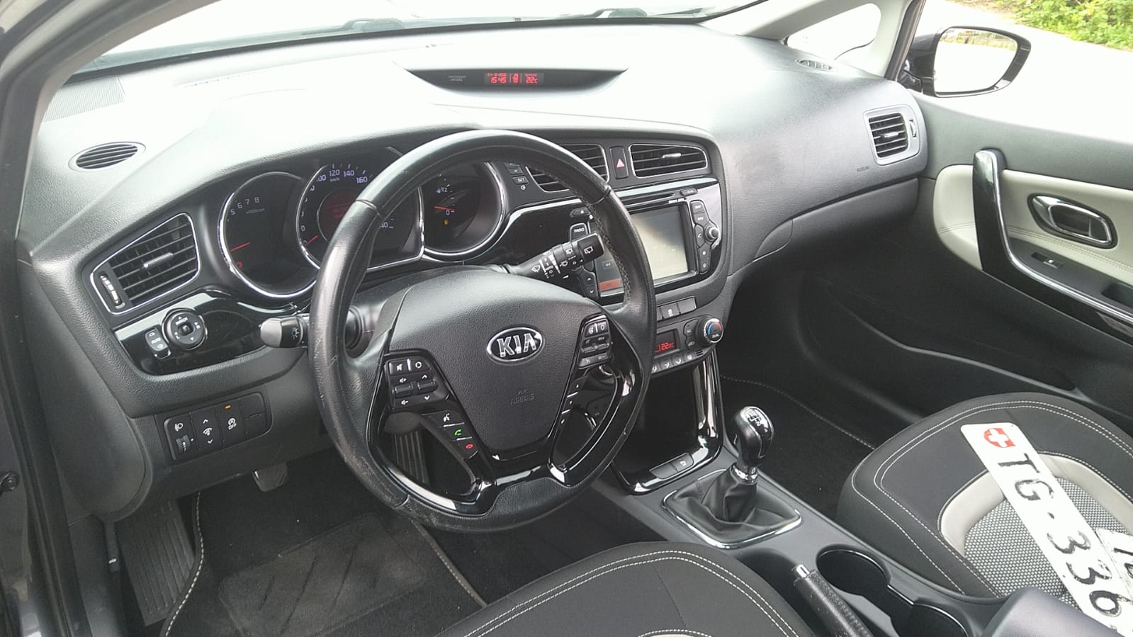 KIA Cee'd Sportswagon 1.6 GDi Trend-image-5