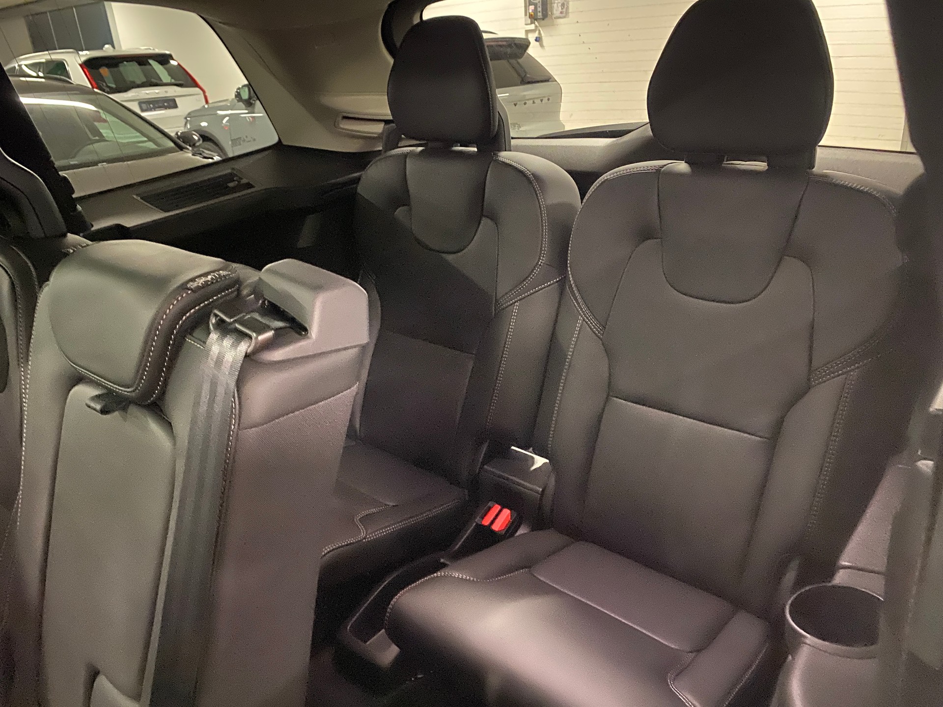 VOLVO XC90 2.0 T8 TE XCLUSIVE Edition Dark eAWD-image-9
