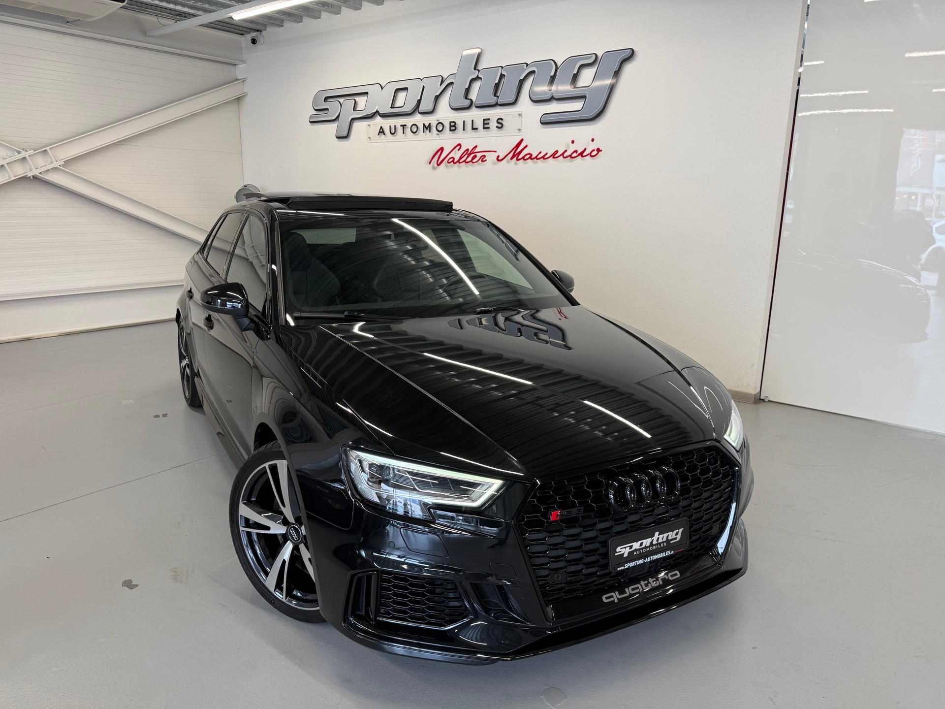 AUDI RS3 Sportback 2.5 TSI quattro S-tronic CH AUTO