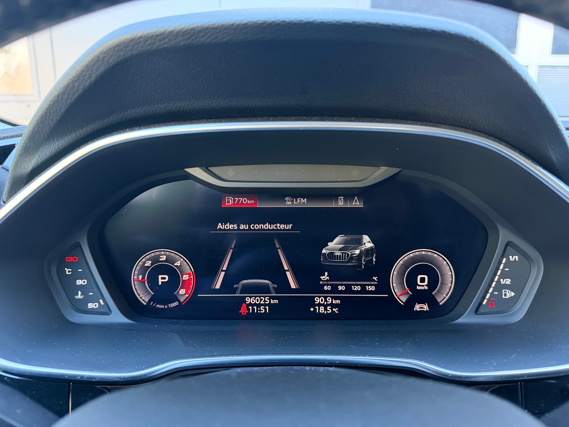 AUDI Q3 40 TDI advanced Attraction quattro S-tronic-image-13