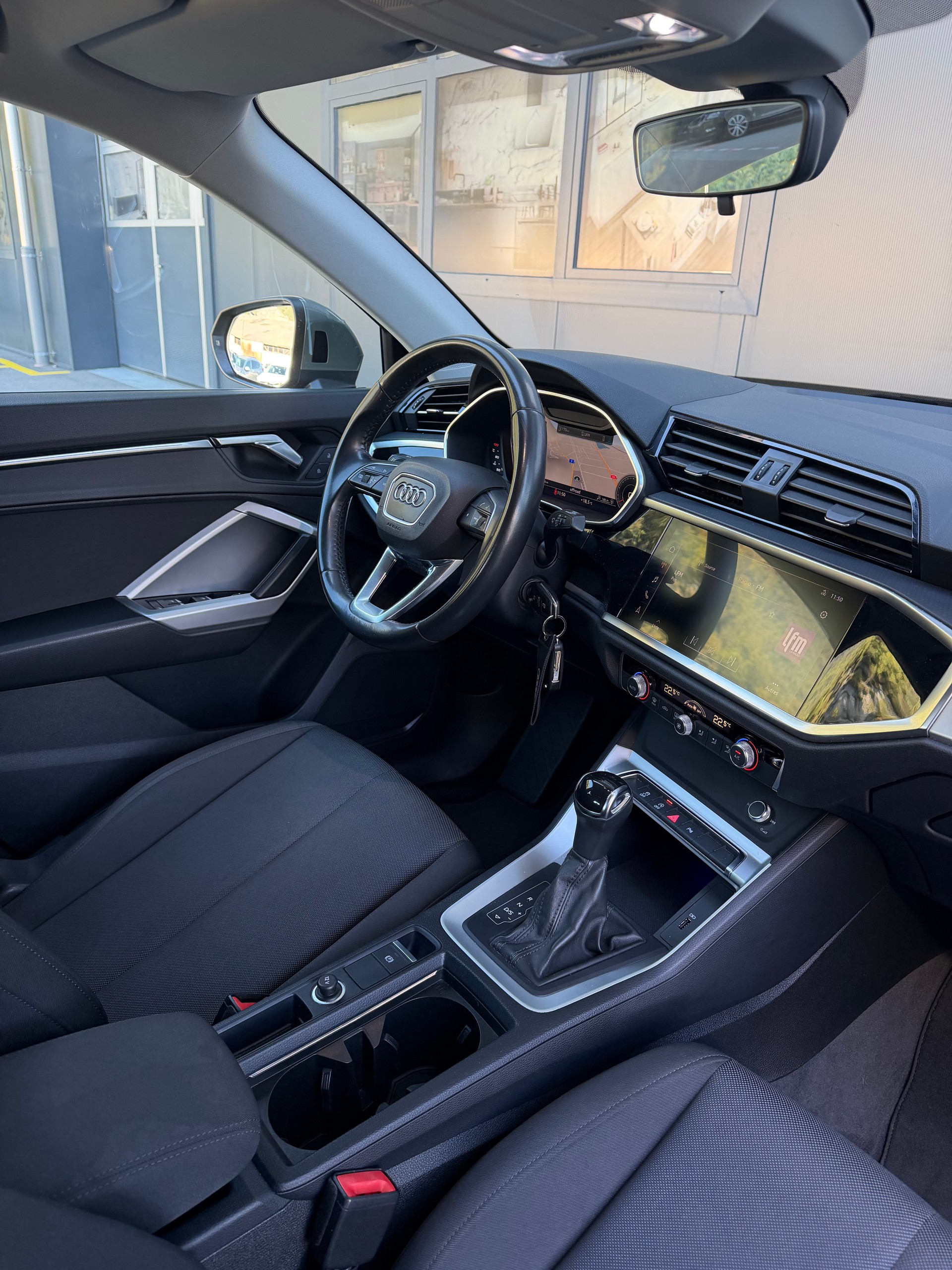 AUDI Q3 40 TDI advanced Attraction quattro S-tronic-image-11