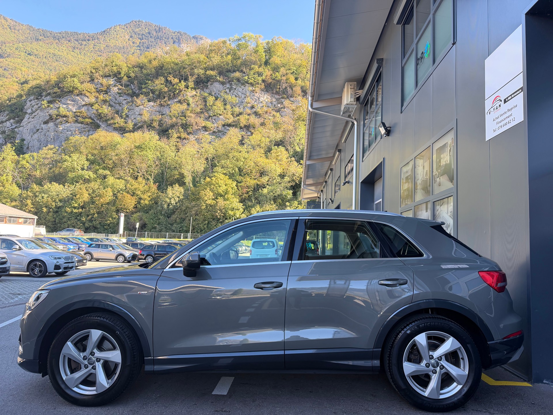 AUDI Q3 40 TDI advanced Attraction quattro S-tronic-image-3