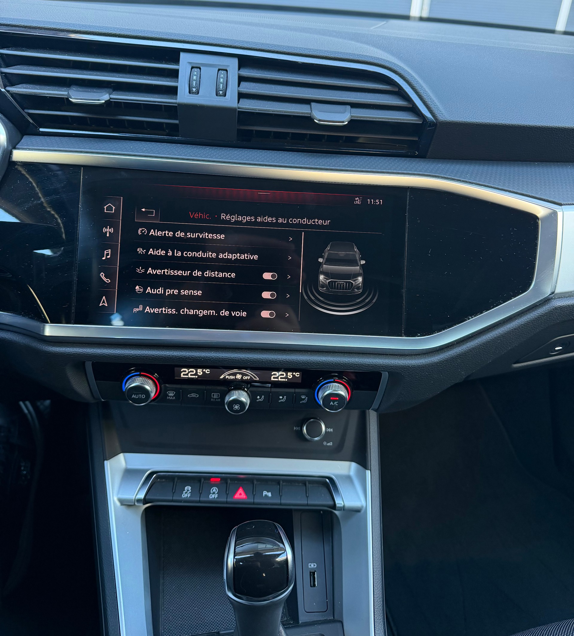 AUDI Q3 40 TDI advanced Attraction quattro S-tronic-image-15