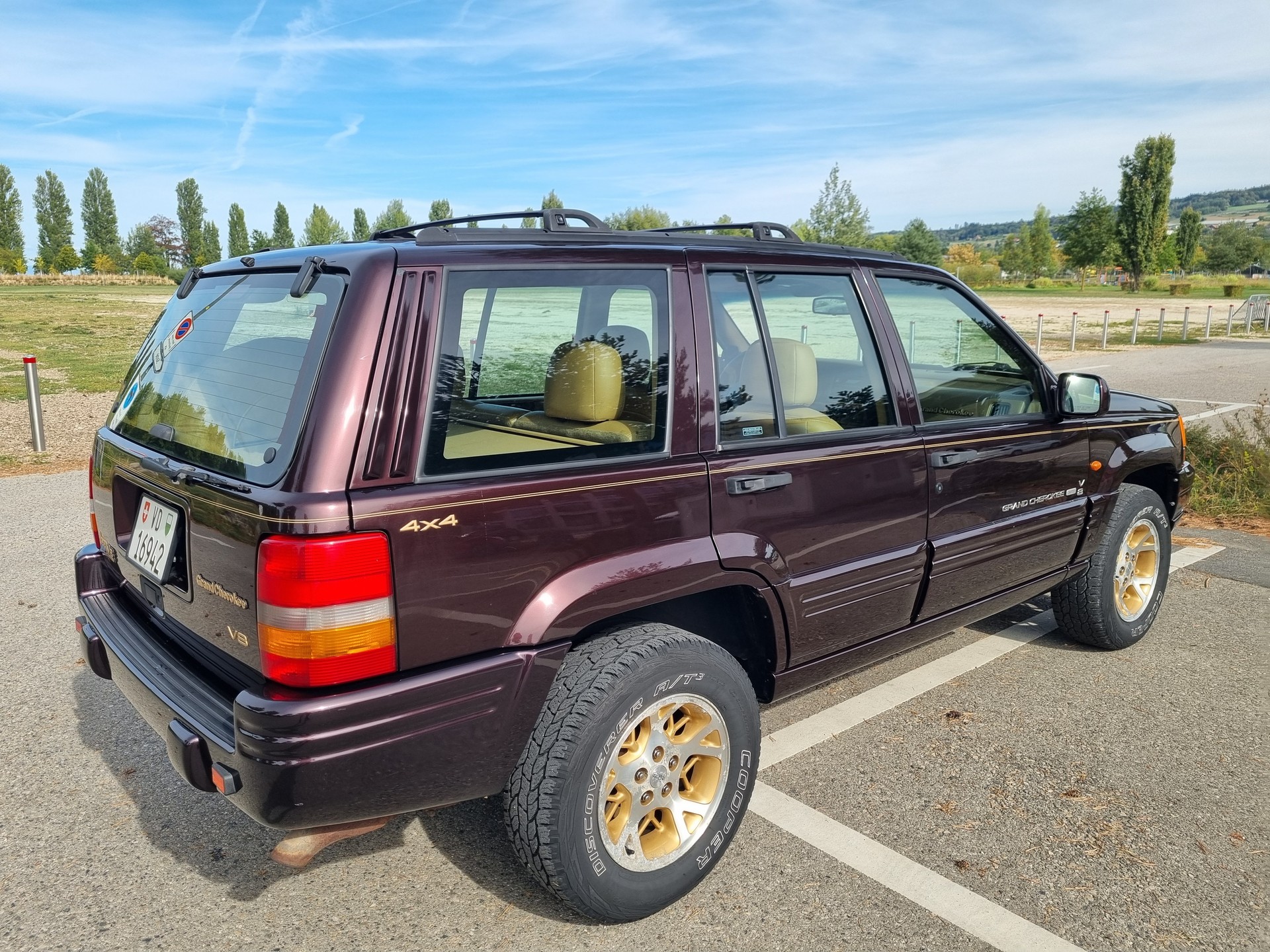 JEEP 5.2 V8 Limited ABS-image-1