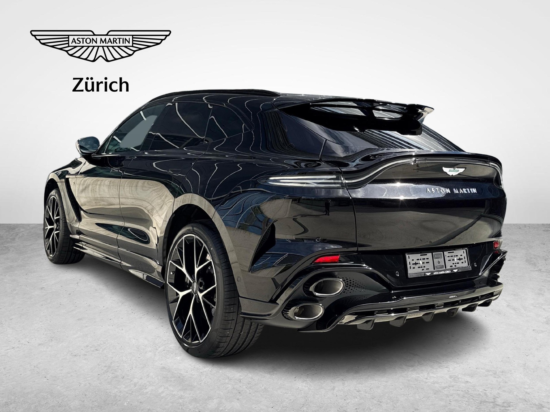 ASTON MARTIN DBX S 4.0 V8 Bi-Turbo-image-4