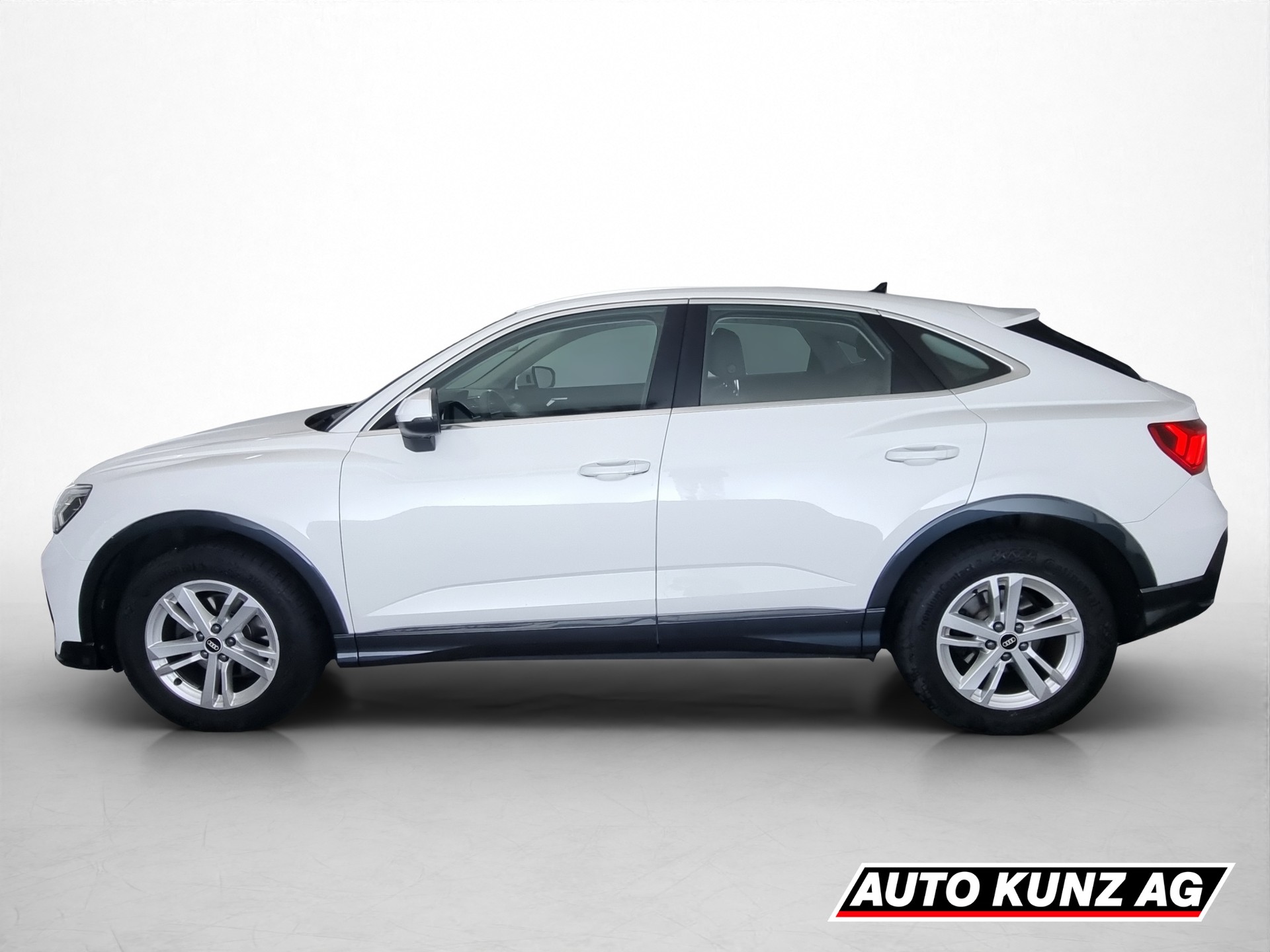 AUDI Q3 Sportback 2.0 35 TDI quattro S-Tronic-image-2