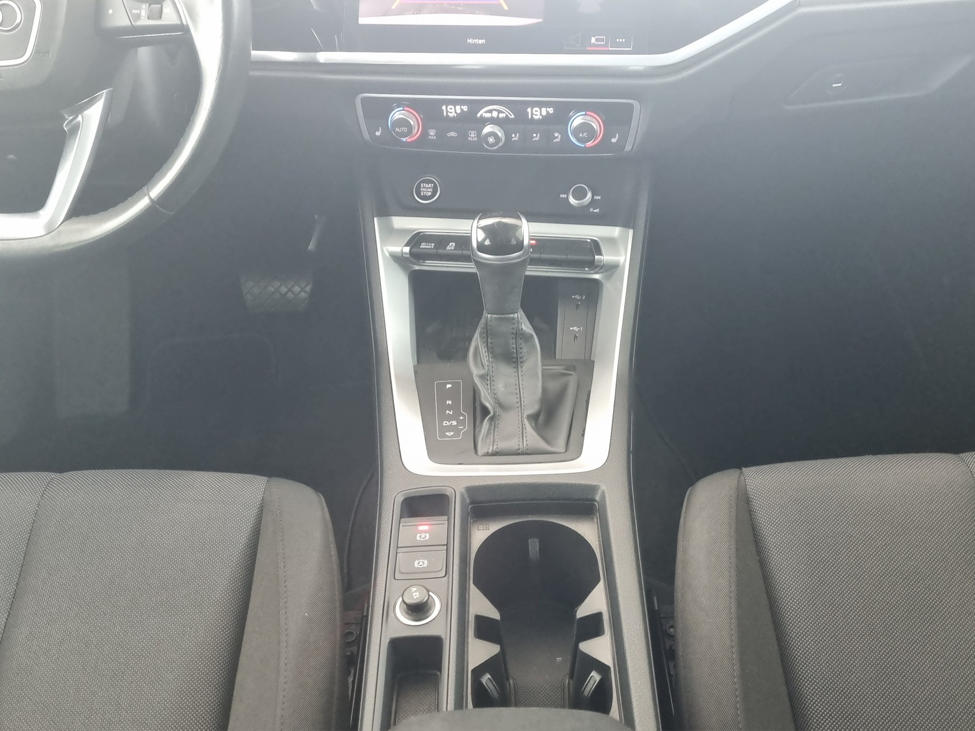 AUDI Q3 Sportback 2.0 35 TDI quattro S-Tronic-image-9